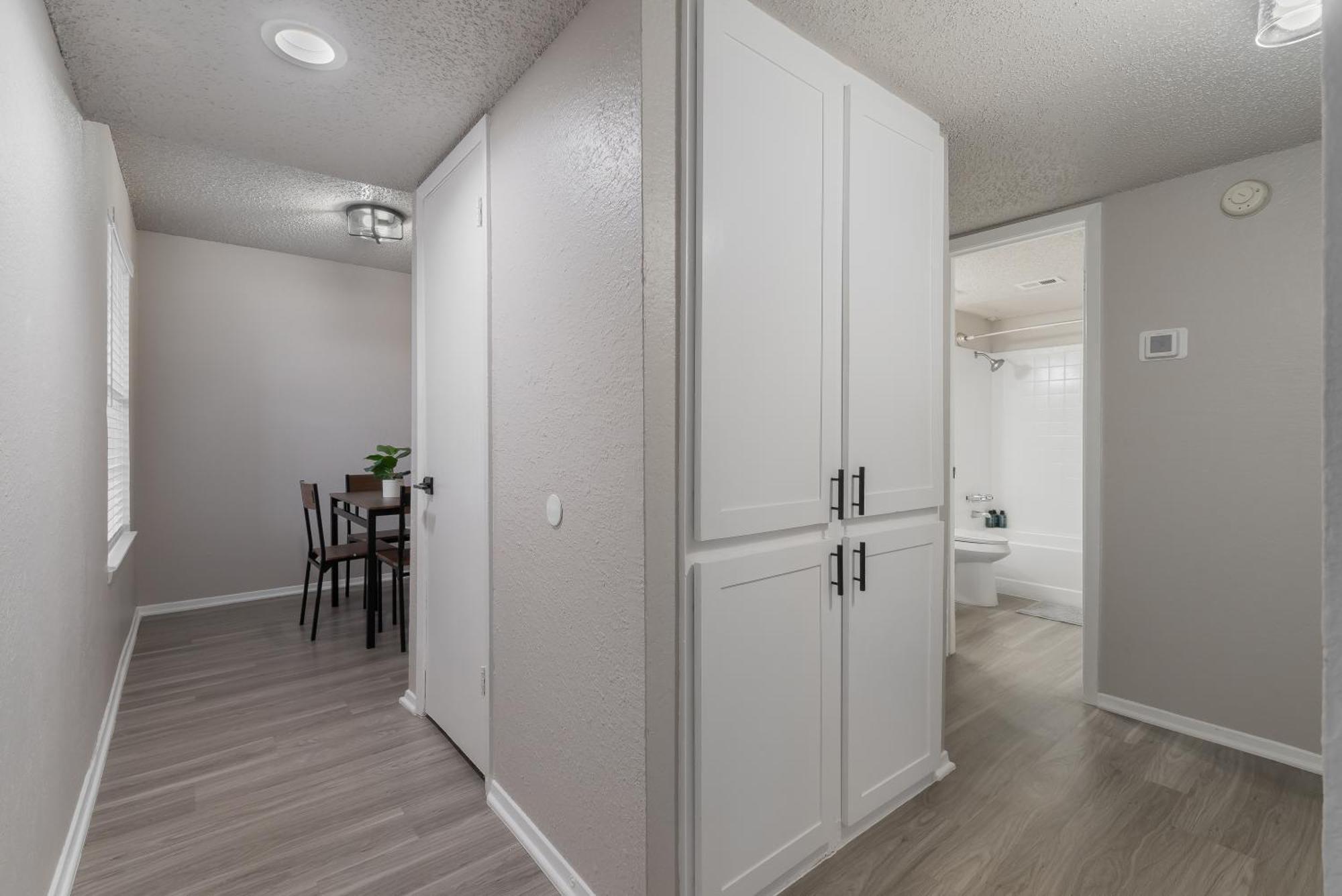 The Landry 129 Spacious And Cozy 1 Bedroom 1bth