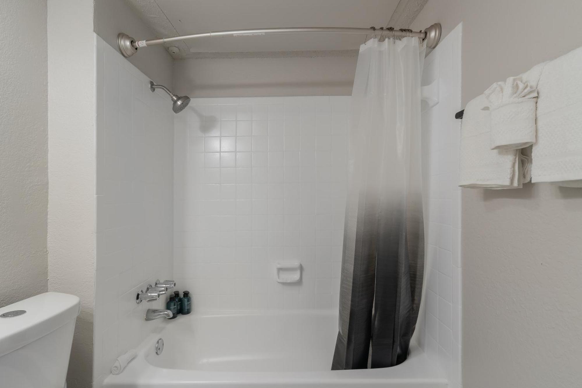The Landry 129 Spacious And Cozy 1 Bedroom 1bth Apartment