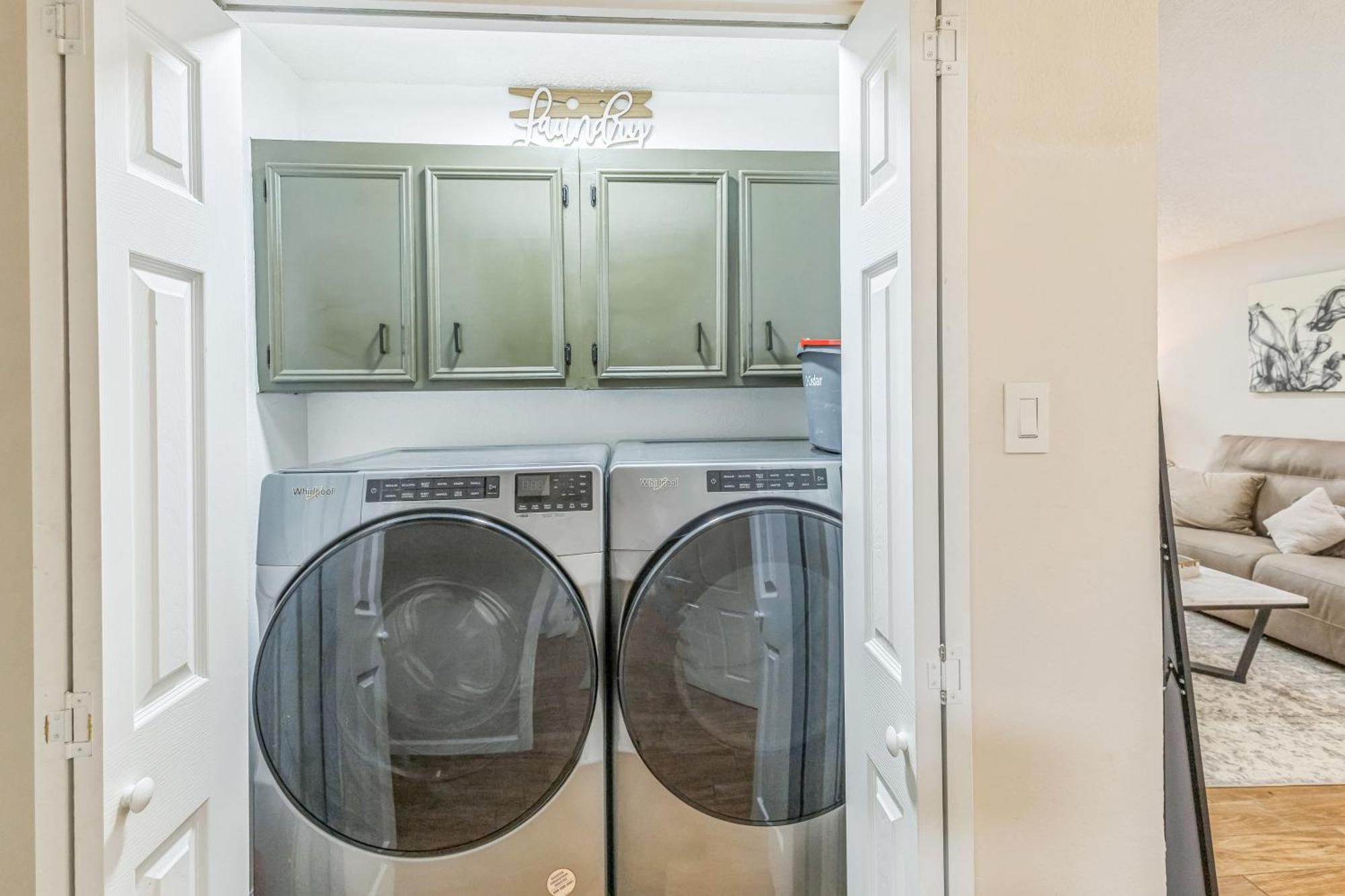 Charming Getaway In The Heart Of Duplex Apartment Arlington