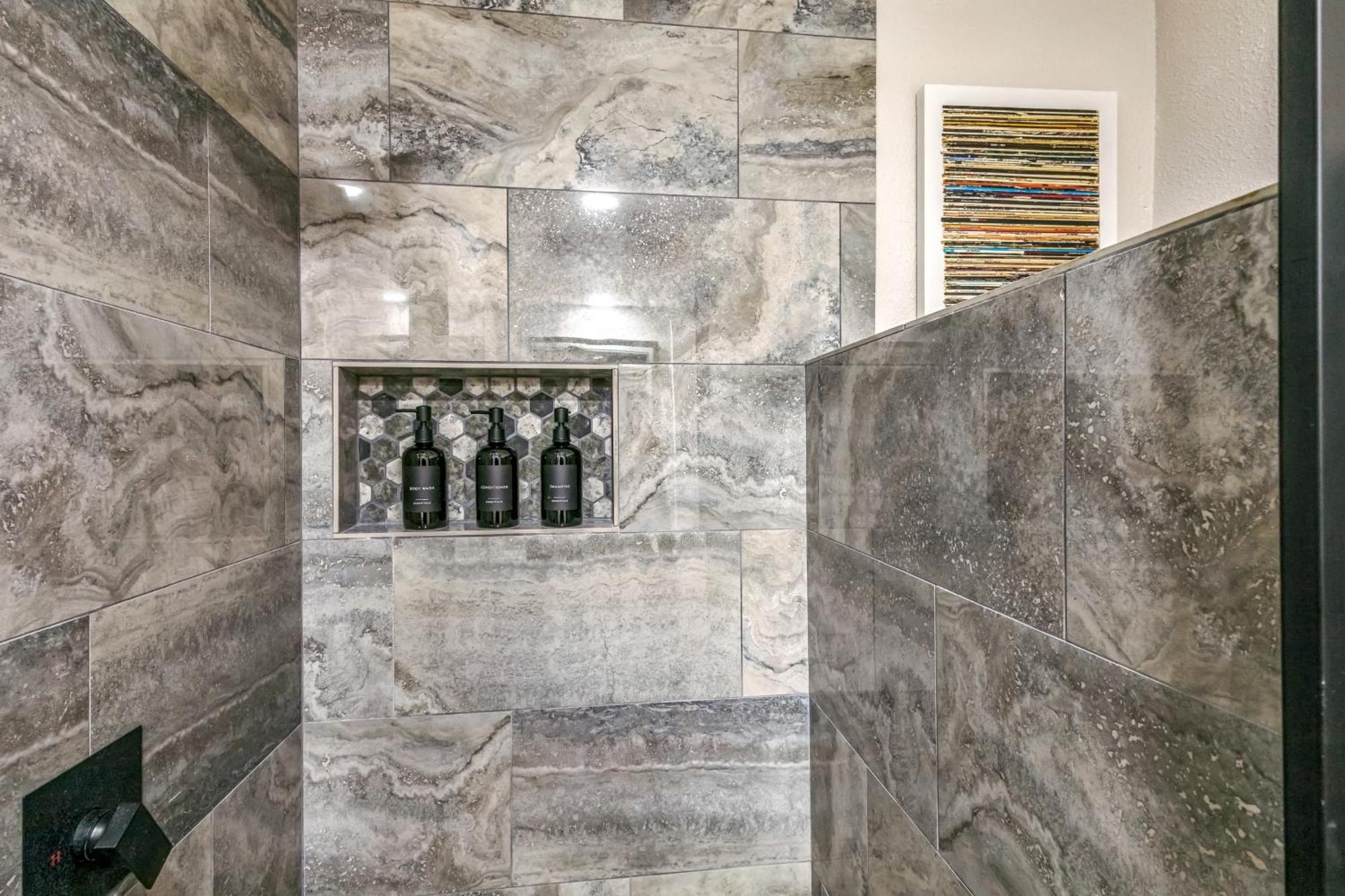 Apartment Charming Getaway In The Heart Of Duplex Arlington