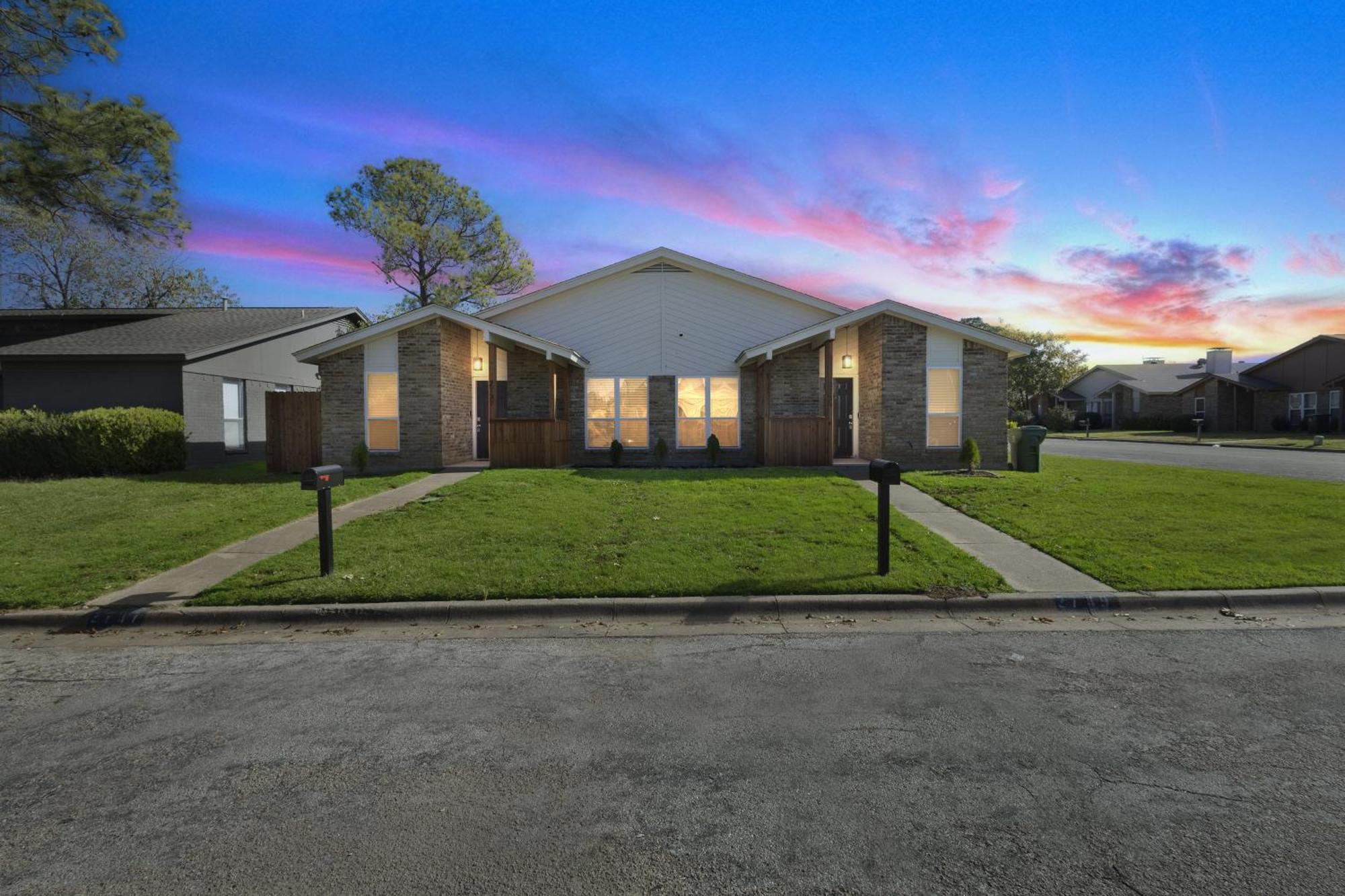 Charming Getaway In The Heart Of Duplex *