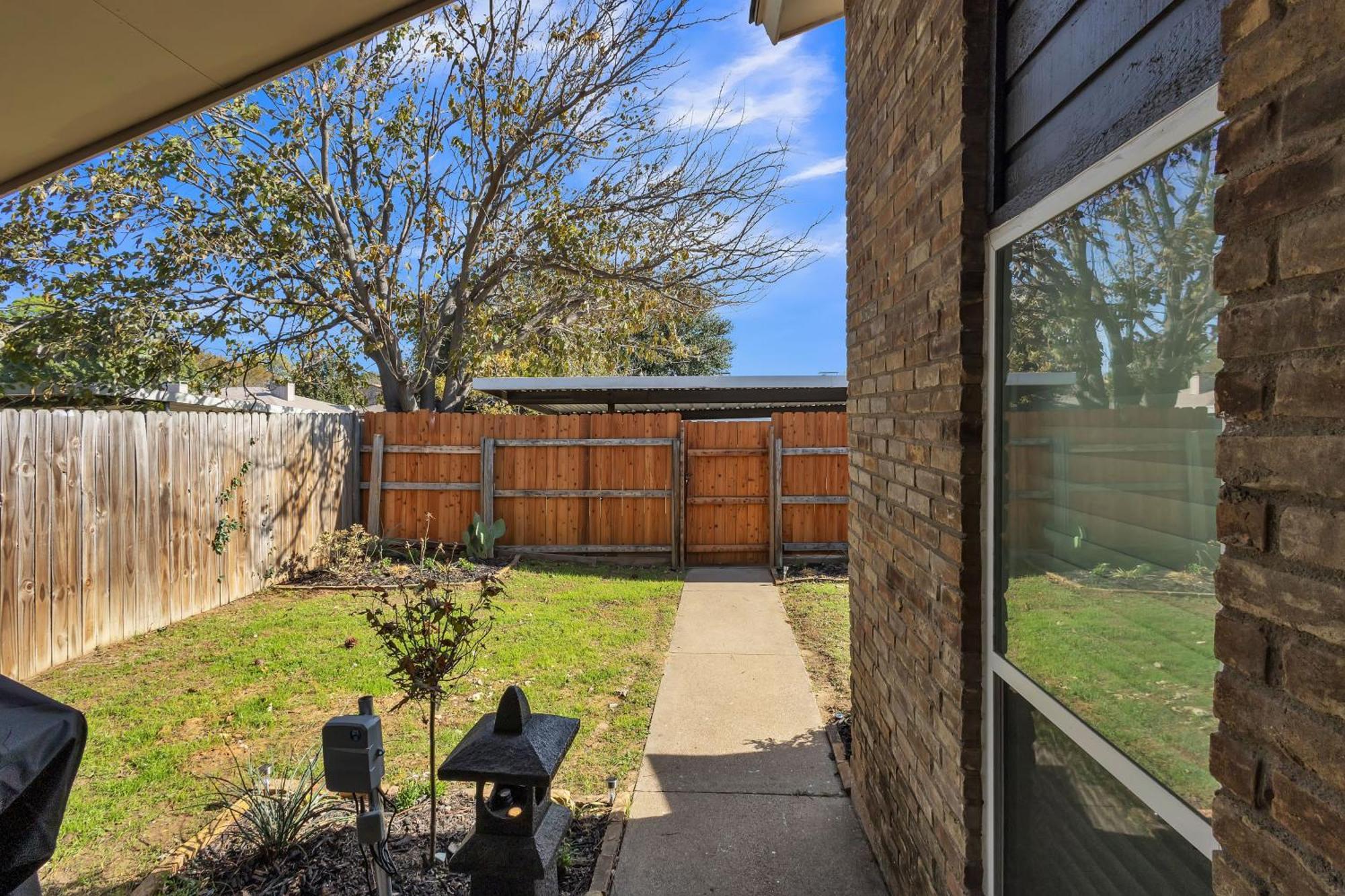 Charming Getaway In The Heart Of Duplex *