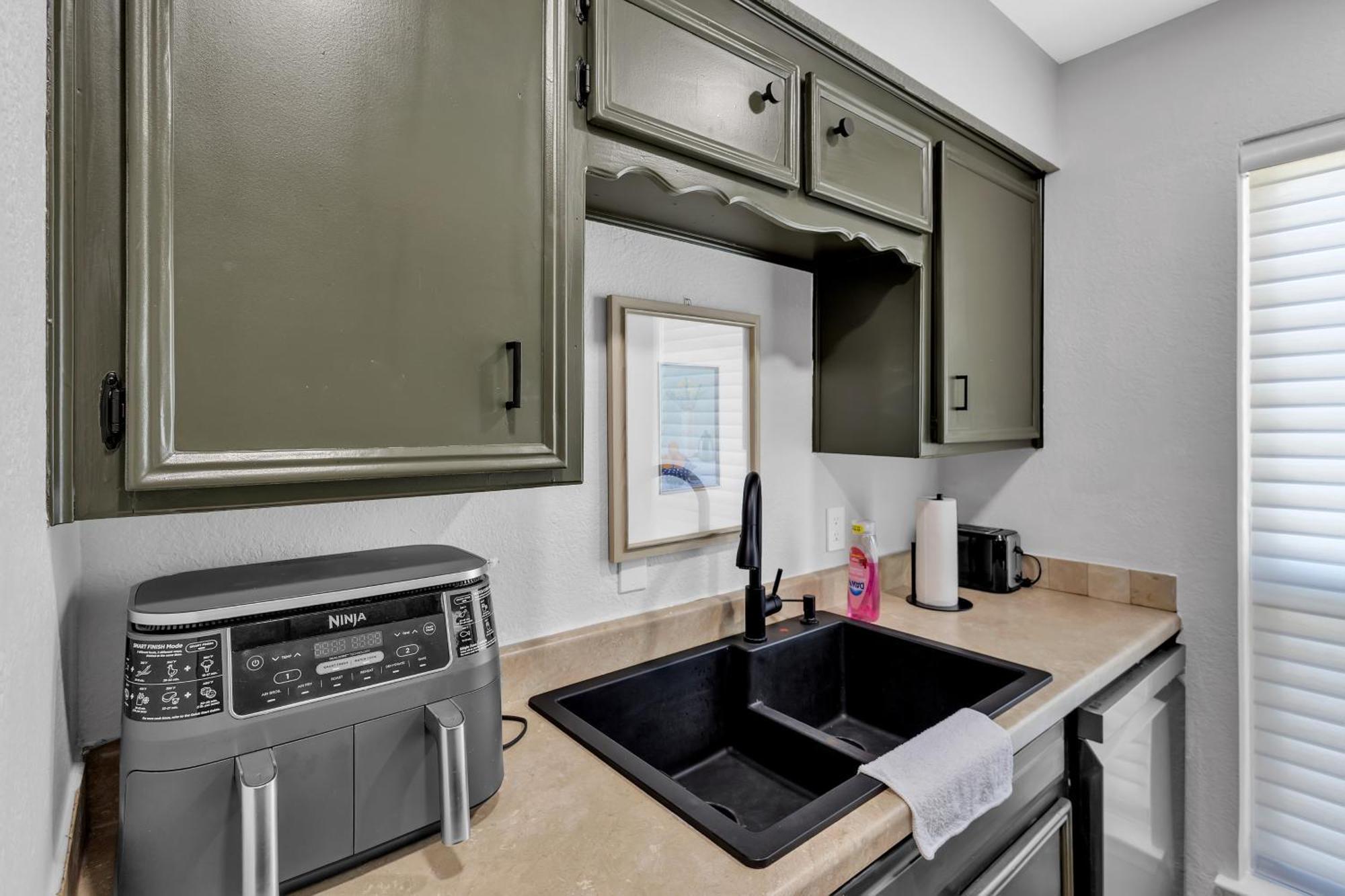 Charming Getaway In The Heart Of Duplex *