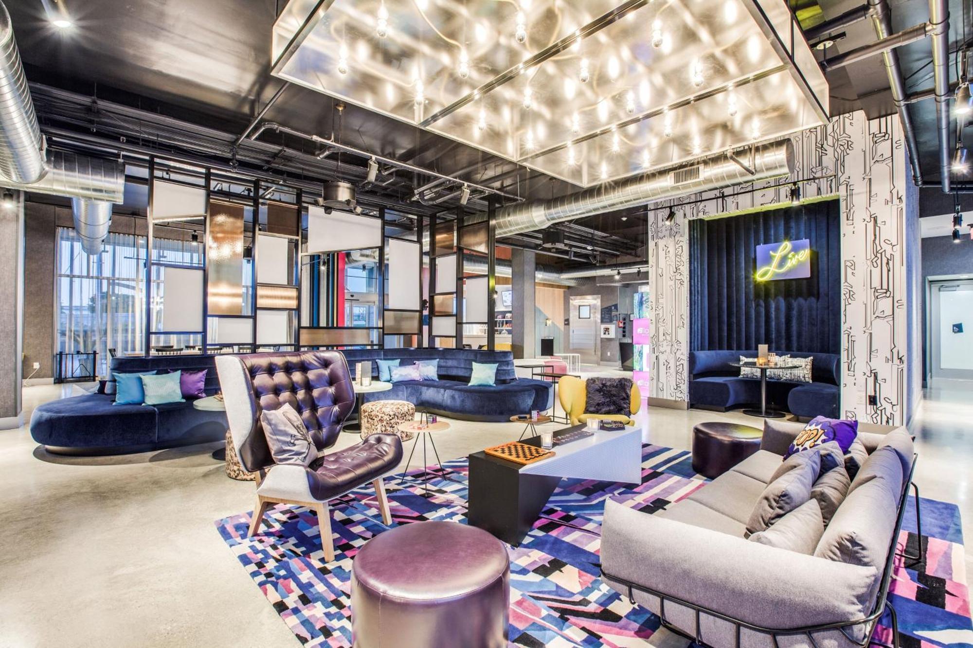 Aloft Dallas Entertainment District