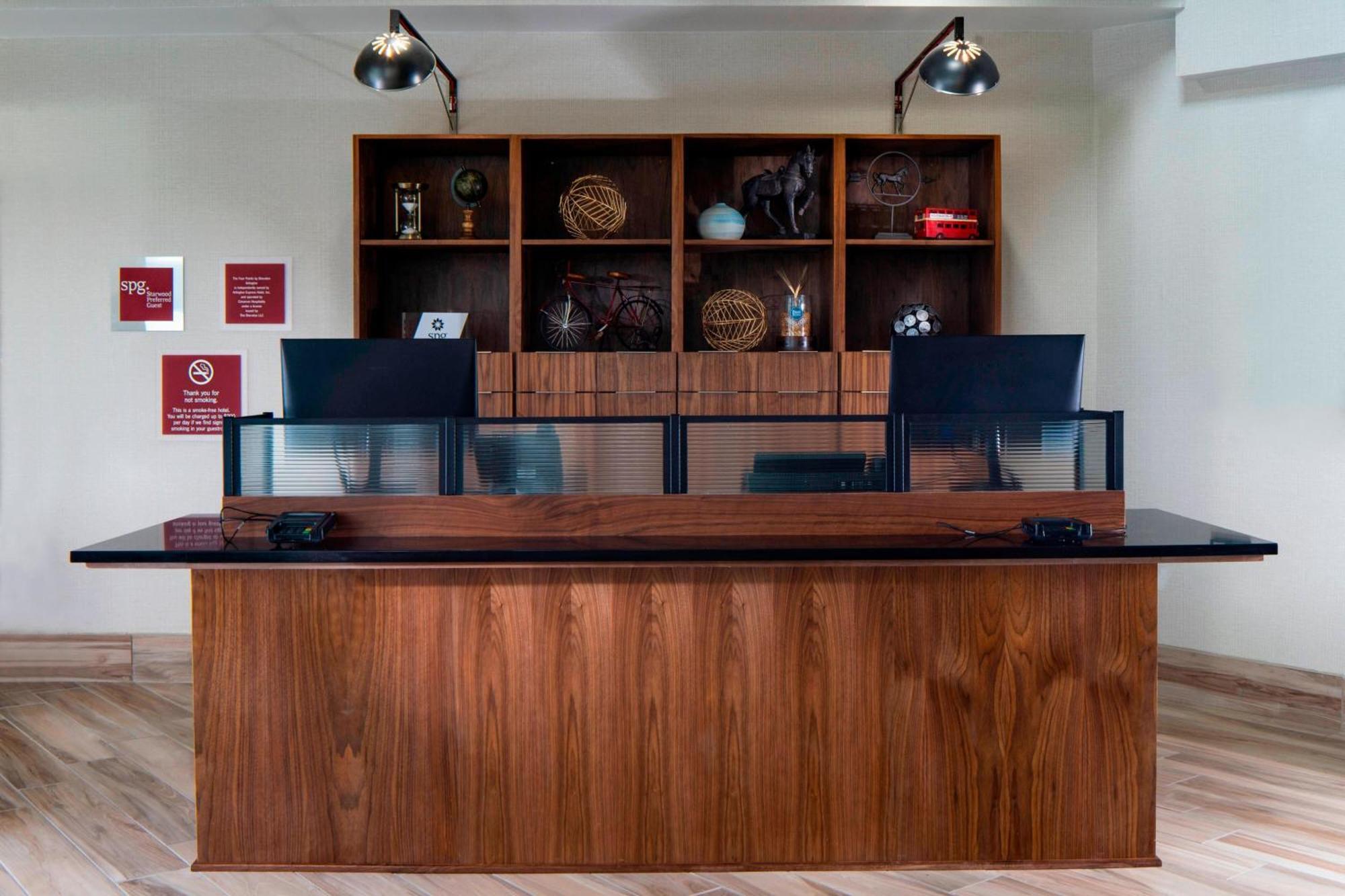 Four Points By Sheraton Dallas Entertainment District Hotel