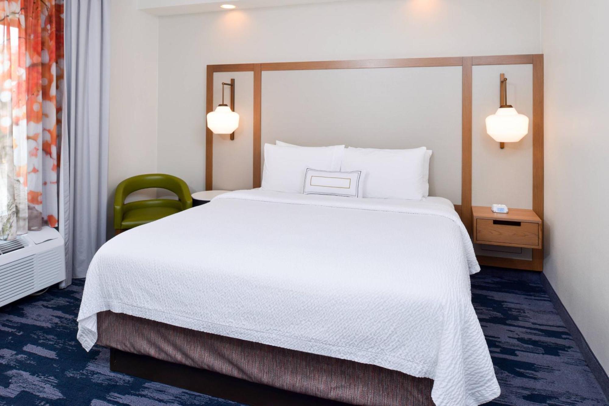 Hotel Fairfield Near Six Flags