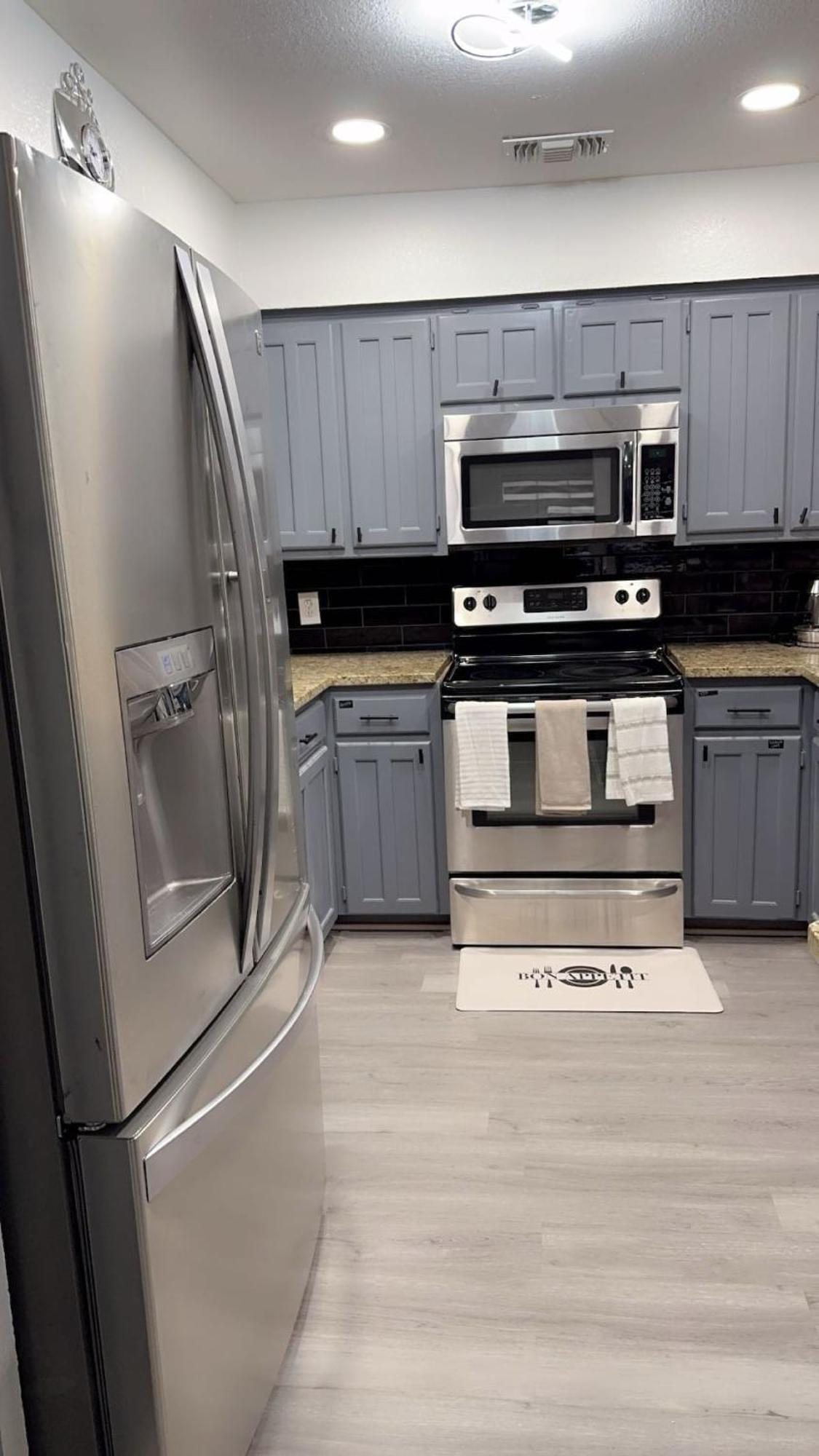 Villa Lux Style Duplex 86inch Tv Arlington