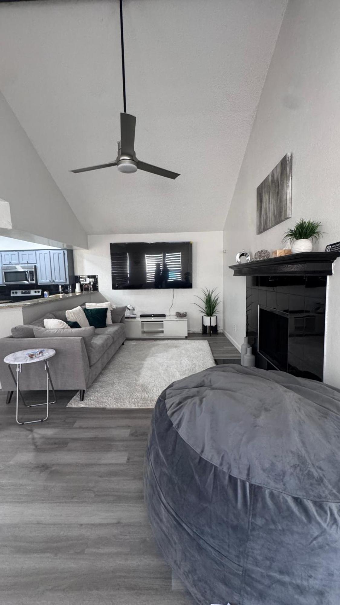 Lux Style Duplex 86inch Tv