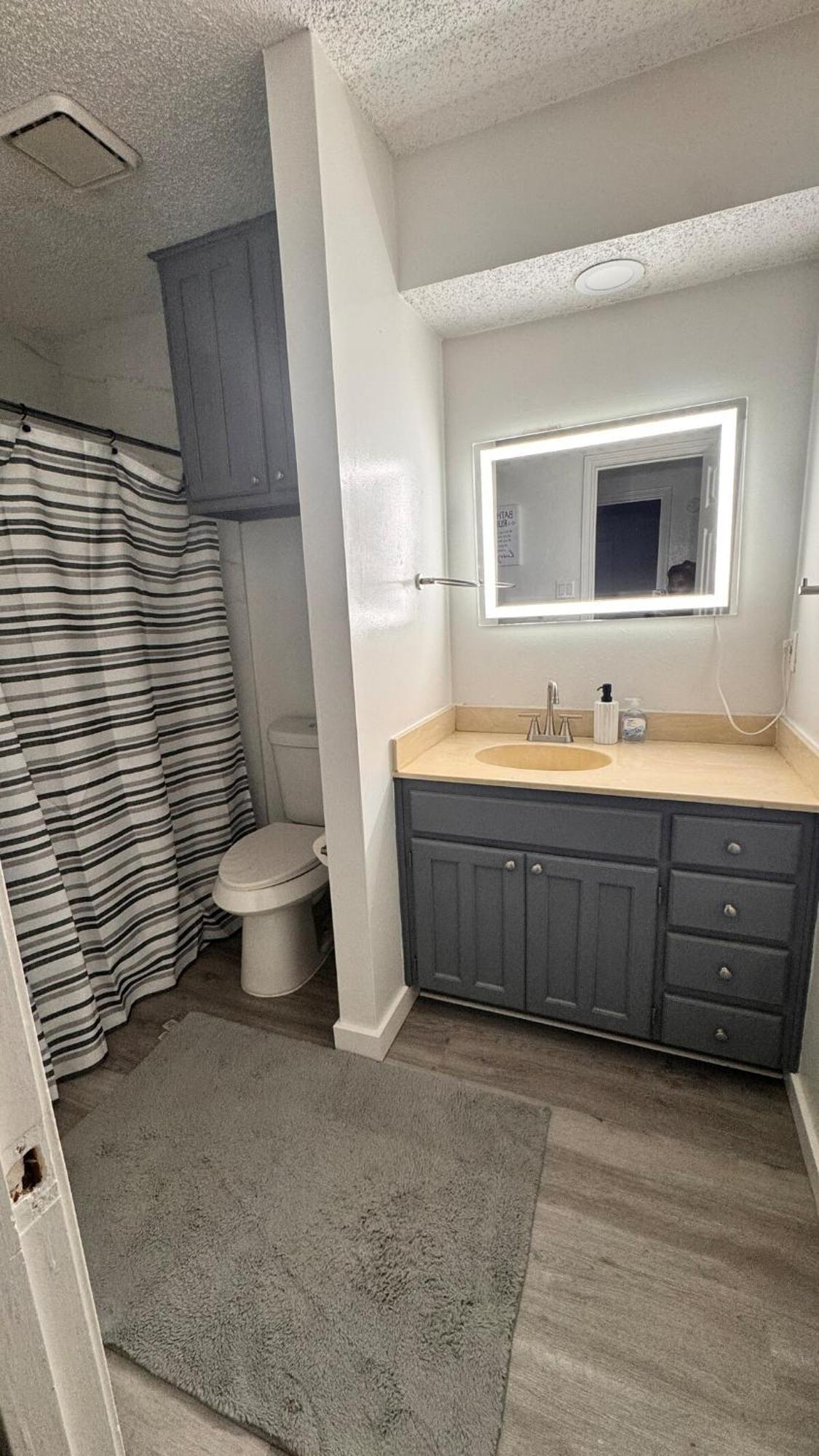 Villa Lux Style Duplex 86inch Tv Arlington