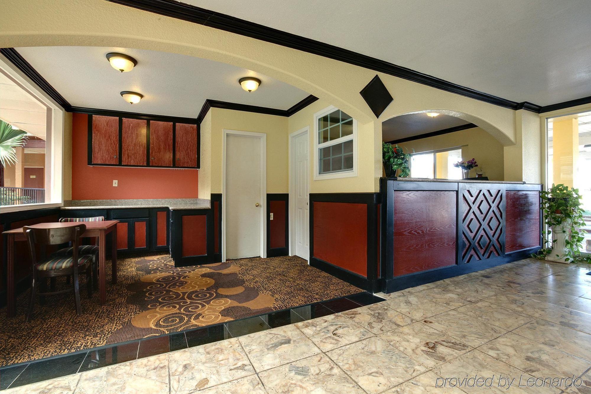 Budget Host Motel 2*