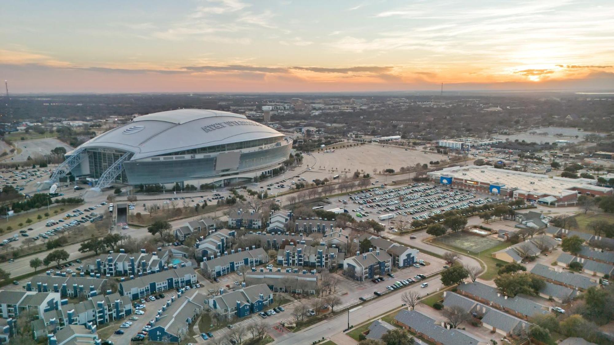 Apartment Victory - Lux Townhome Walk 2 Globe Life - Rangers & Cowboys Stadiums