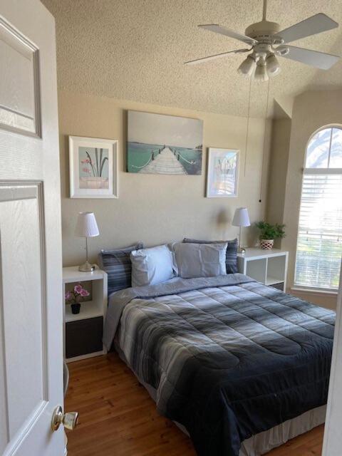 Comfy 3-bedroom In Holiday home *