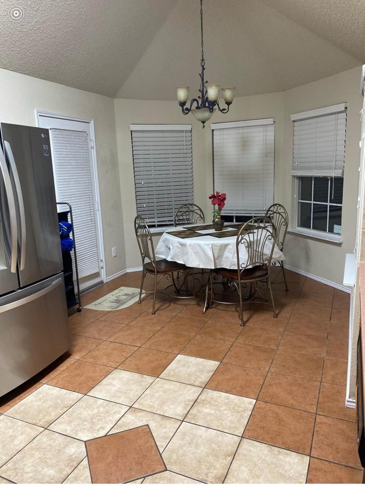 Holiday home Comfy 3-bedroom In *
