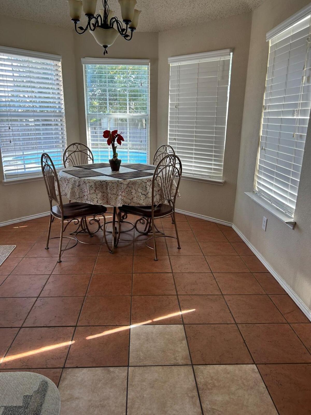 Holiday home Comfy 3-bedroom In