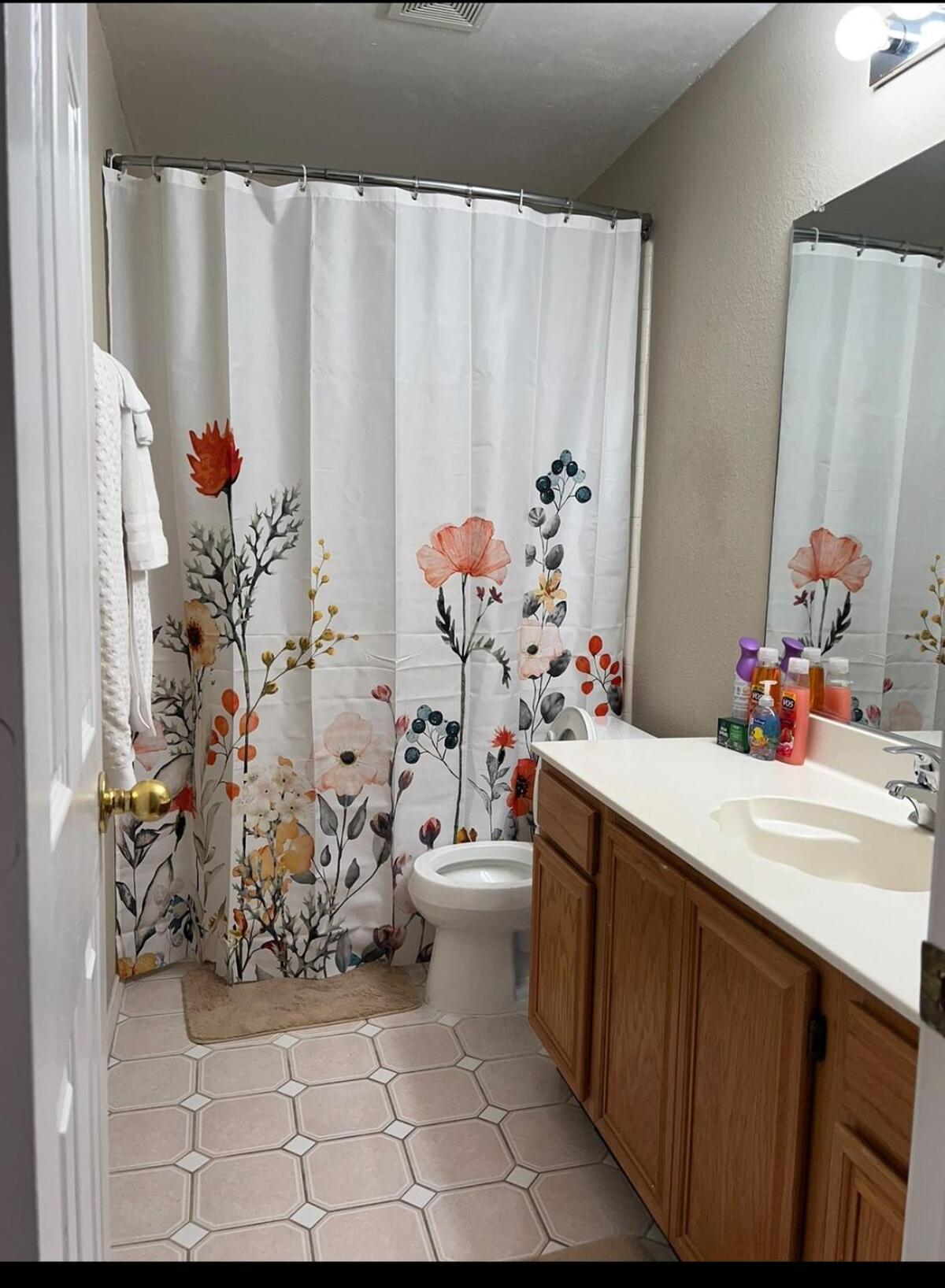 Holiday home Comfy 3-bedroom In Arlington