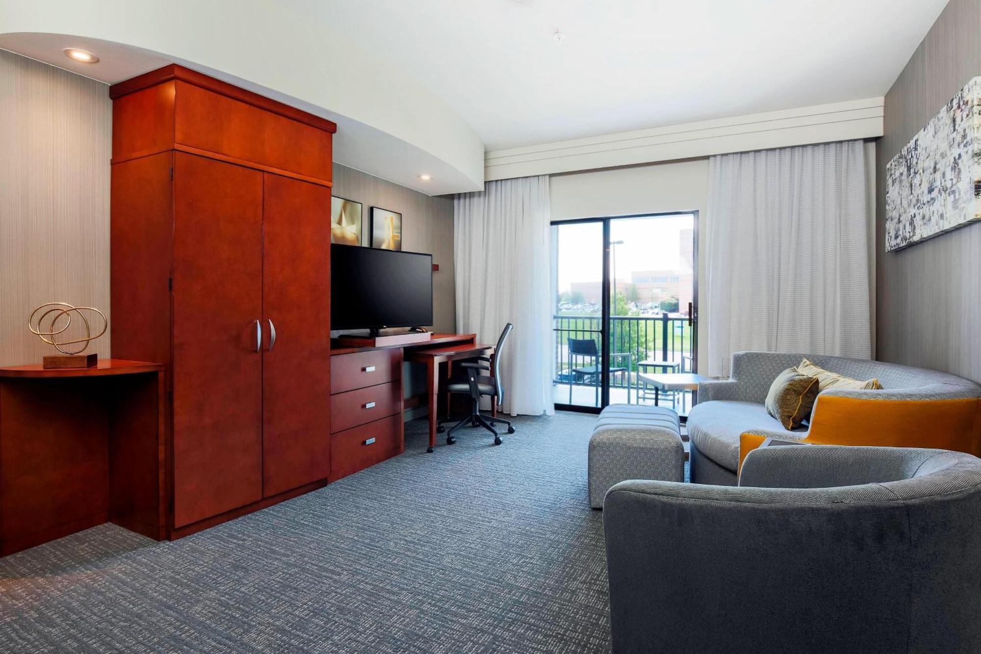 Hotel Courtyard By Marriott Dallas South 3*