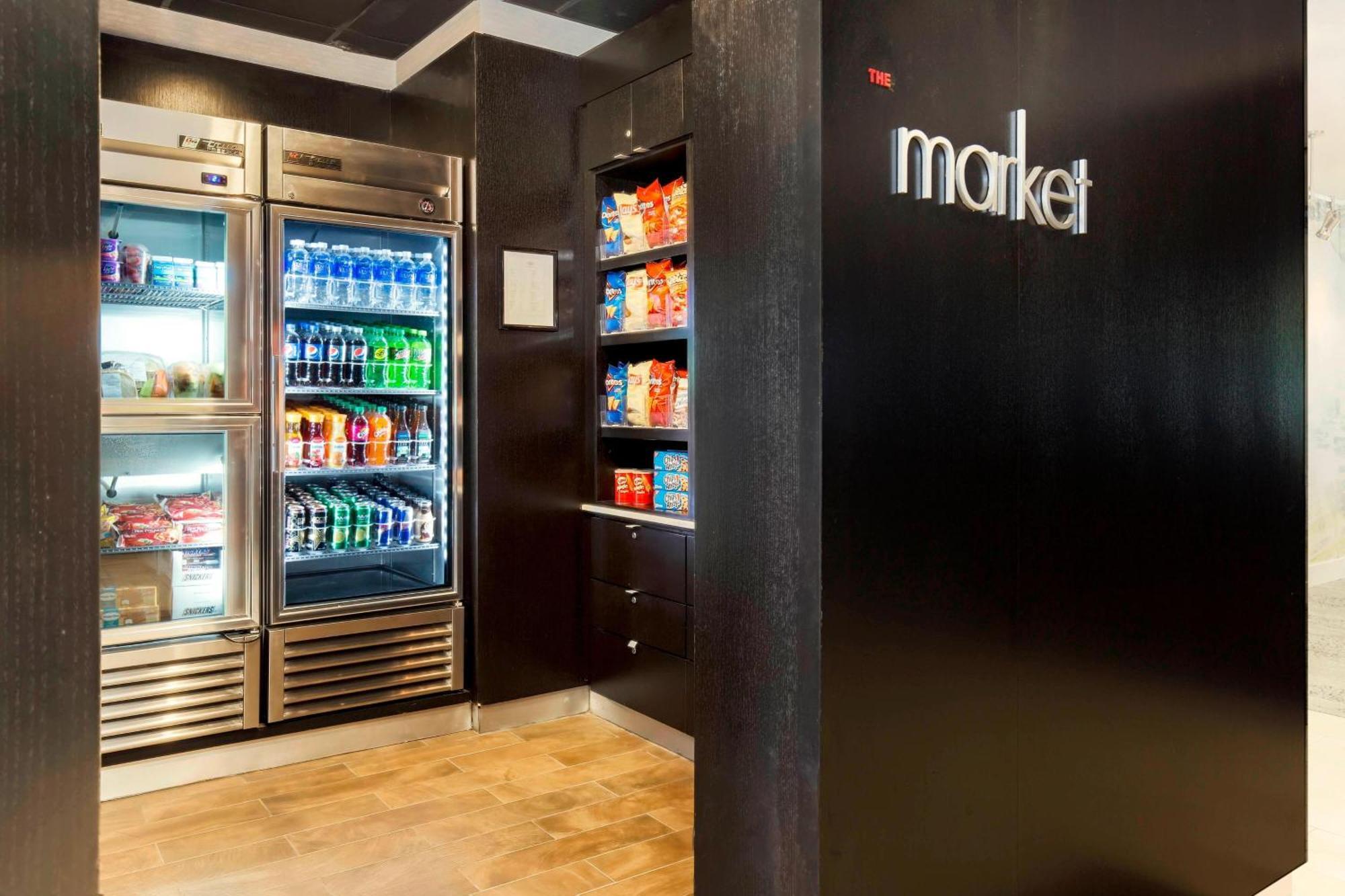 Courtyard By Marriott Dallas South Hotel