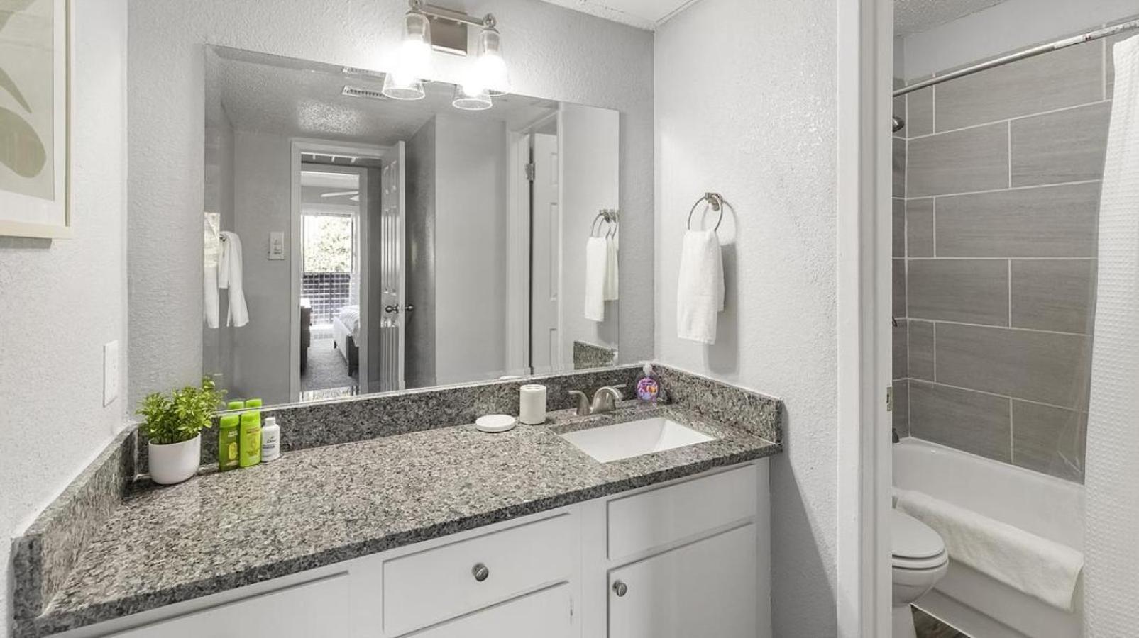 Apartment Landing At The Biltmore - 1 Bedroom In North *