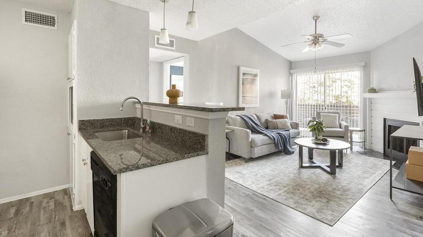 Landing At The Biltmore - 1 Bedroom In North *