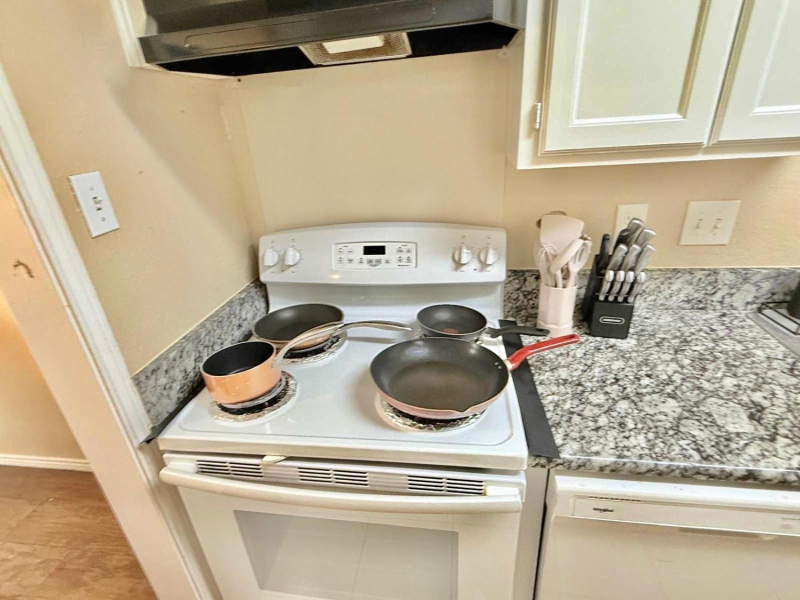 1 Story Funhome With Games, Smart Tv, Near At&t Stadium, Globe Life, Six Flags, Dfw Airport * Arlington
