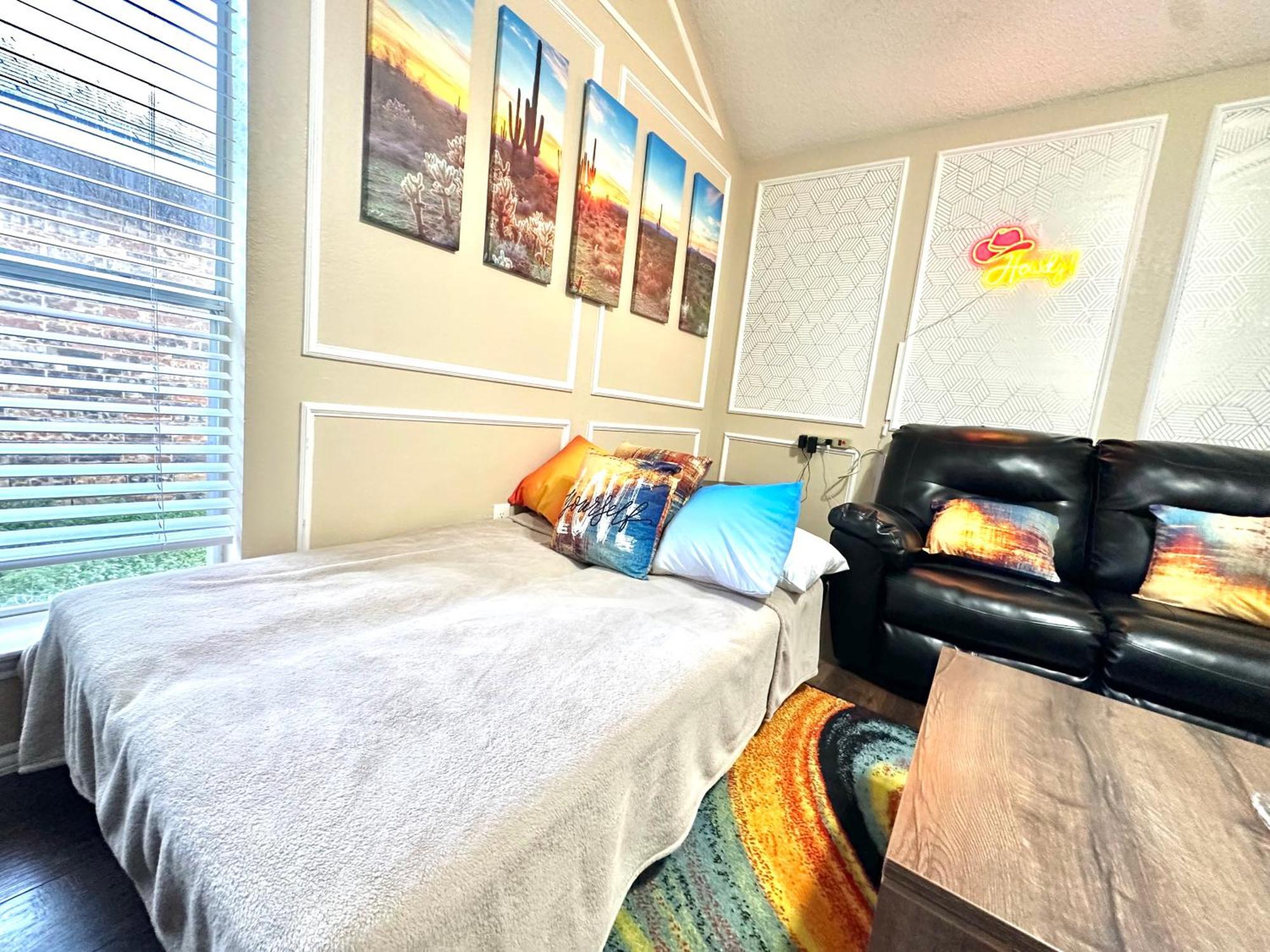 1 Story Funhome With Games, Smart Tv, Near At&t Stadium, Globe Life, Six Flags, Dfw Airport Holiday home *
