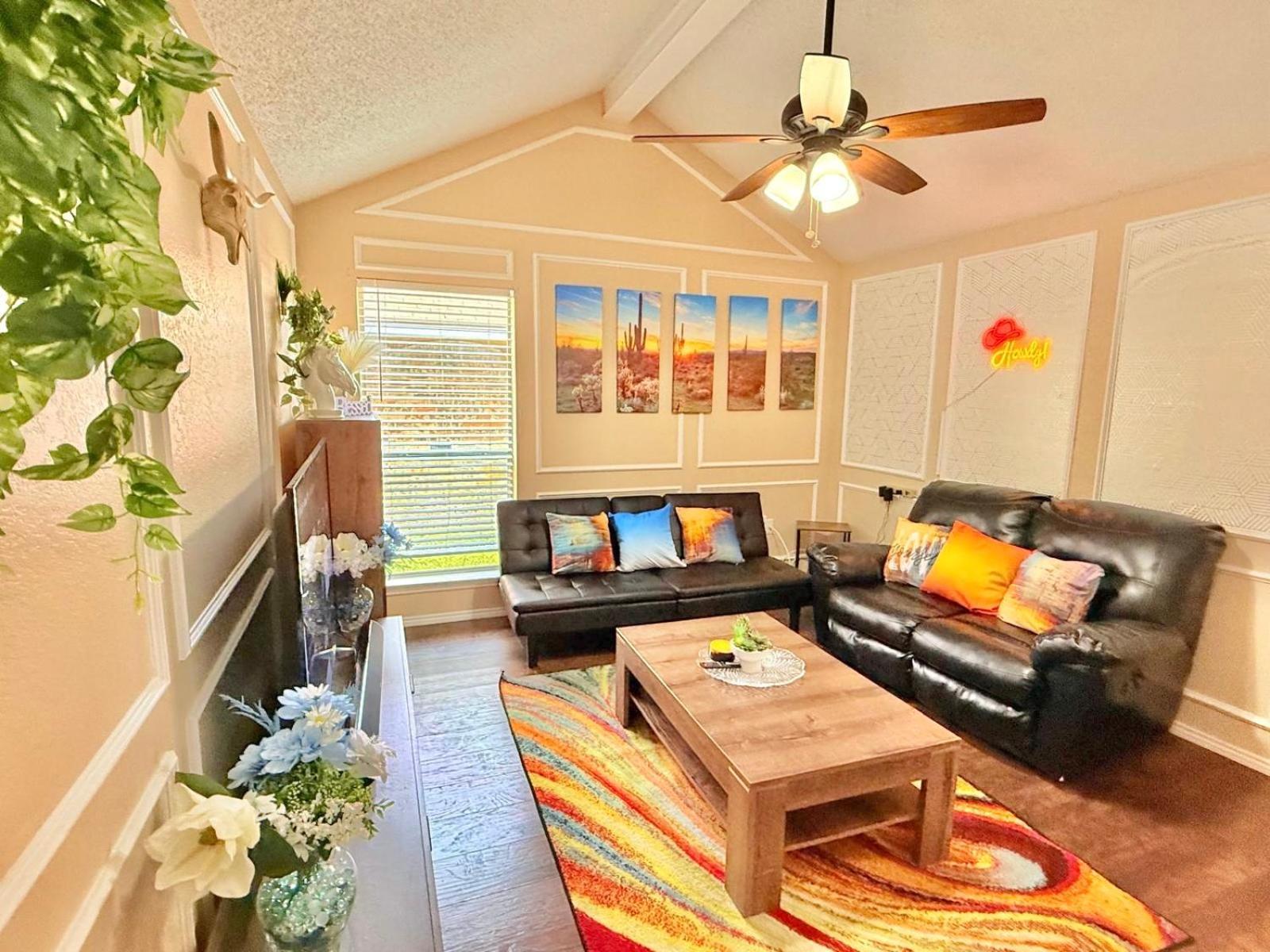 1 Story Funhome With Games, Smart Tv, Near At&t Stadium, Globe Life, Six Flags, Dfw Airport Holiday home Arlington