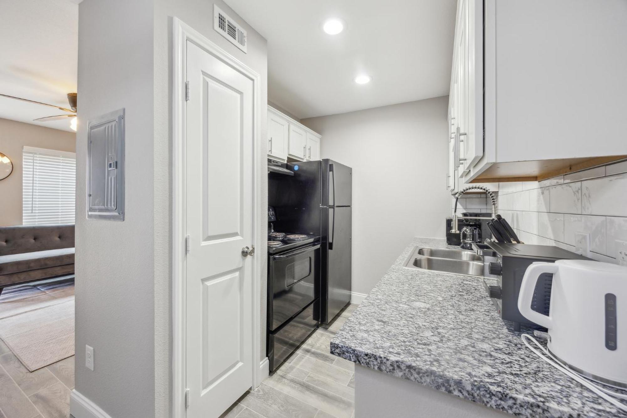 The Mirage 279 I Comfy 1 Bed 1 Bath Apartment