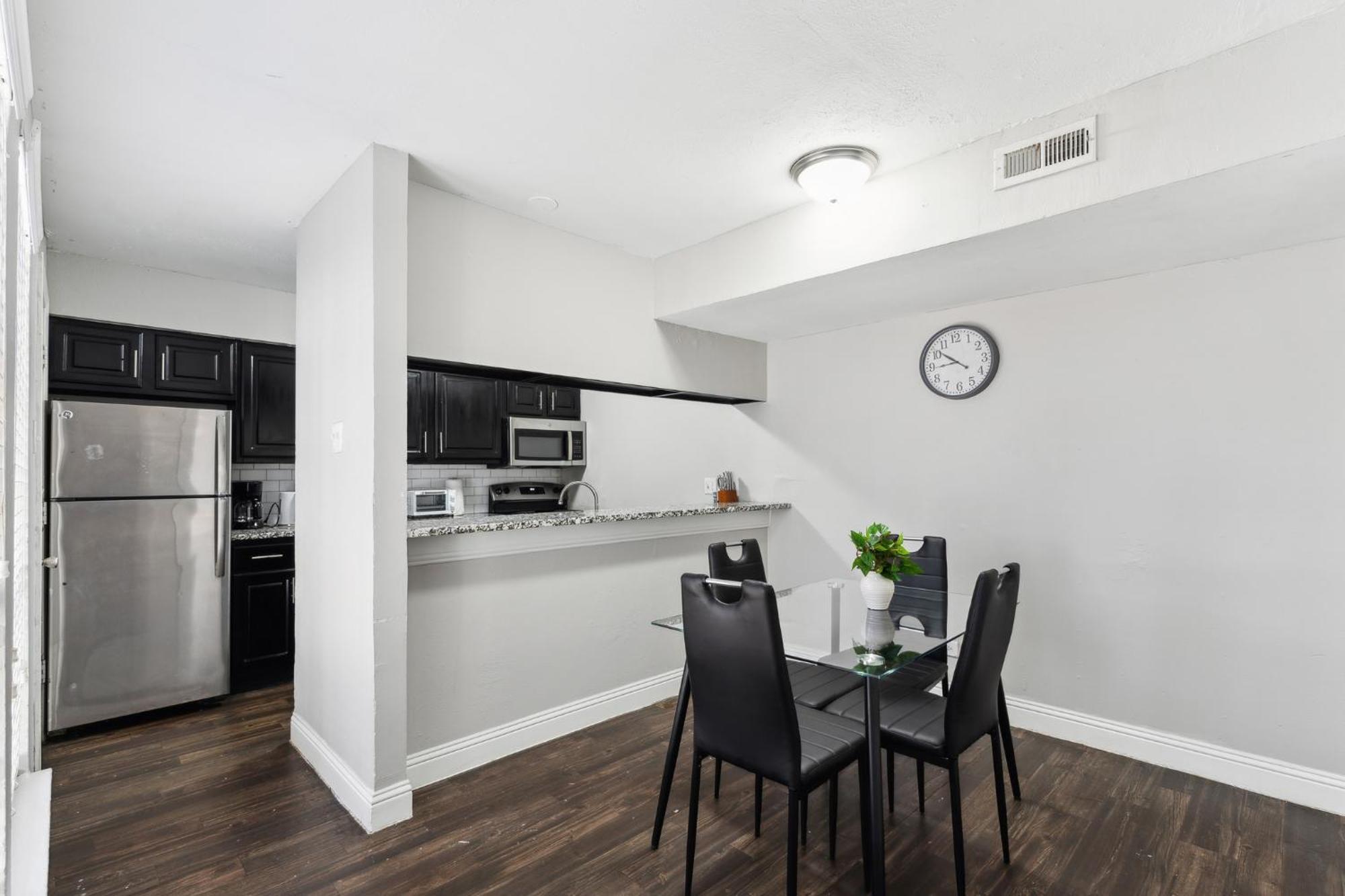 Stratton 309-g I Spacious 2 Bed 15 Bath * Arlington