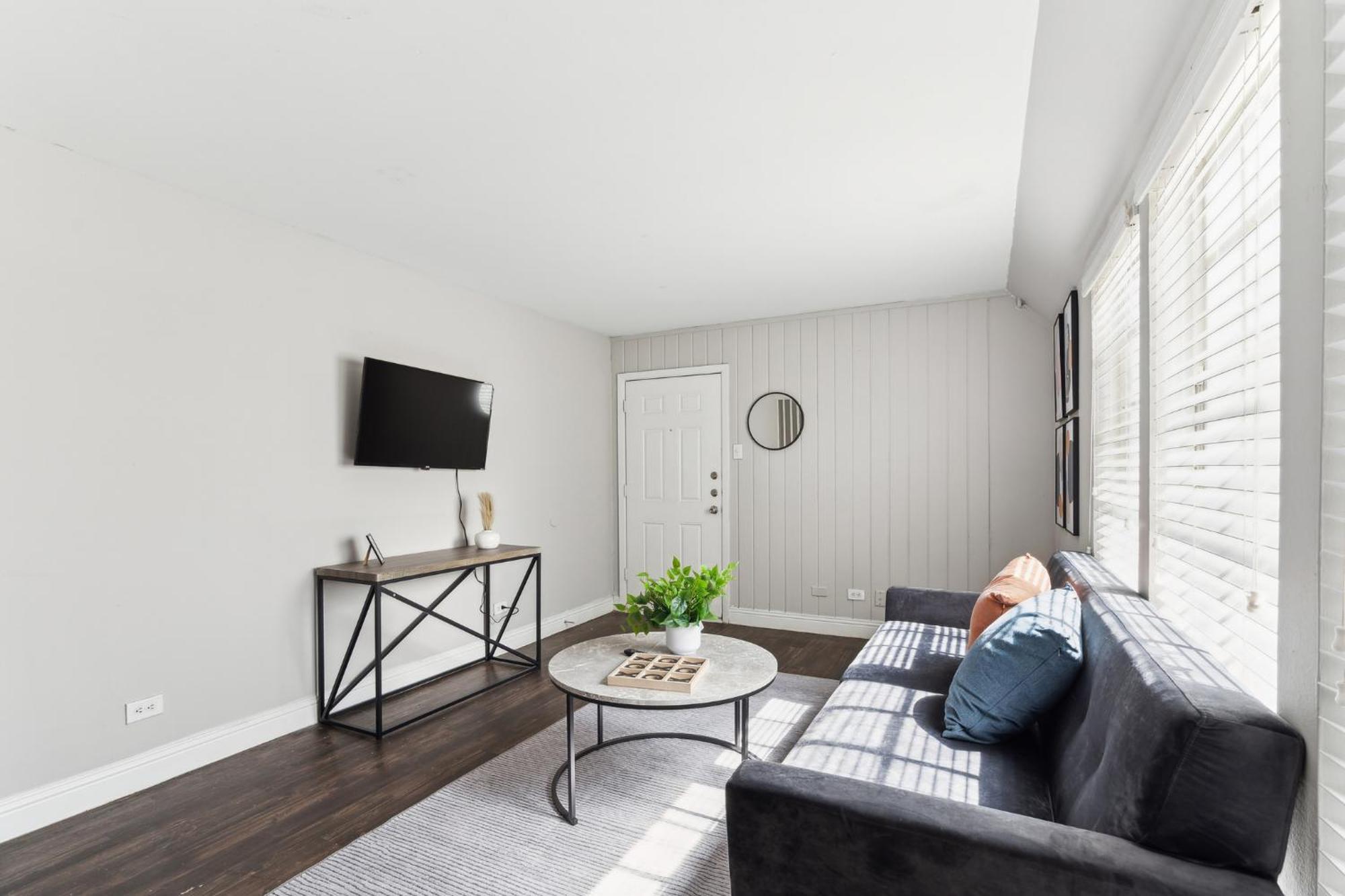 Stratton 309-g I Spacious 2 Bed 15 Bath * Arlington