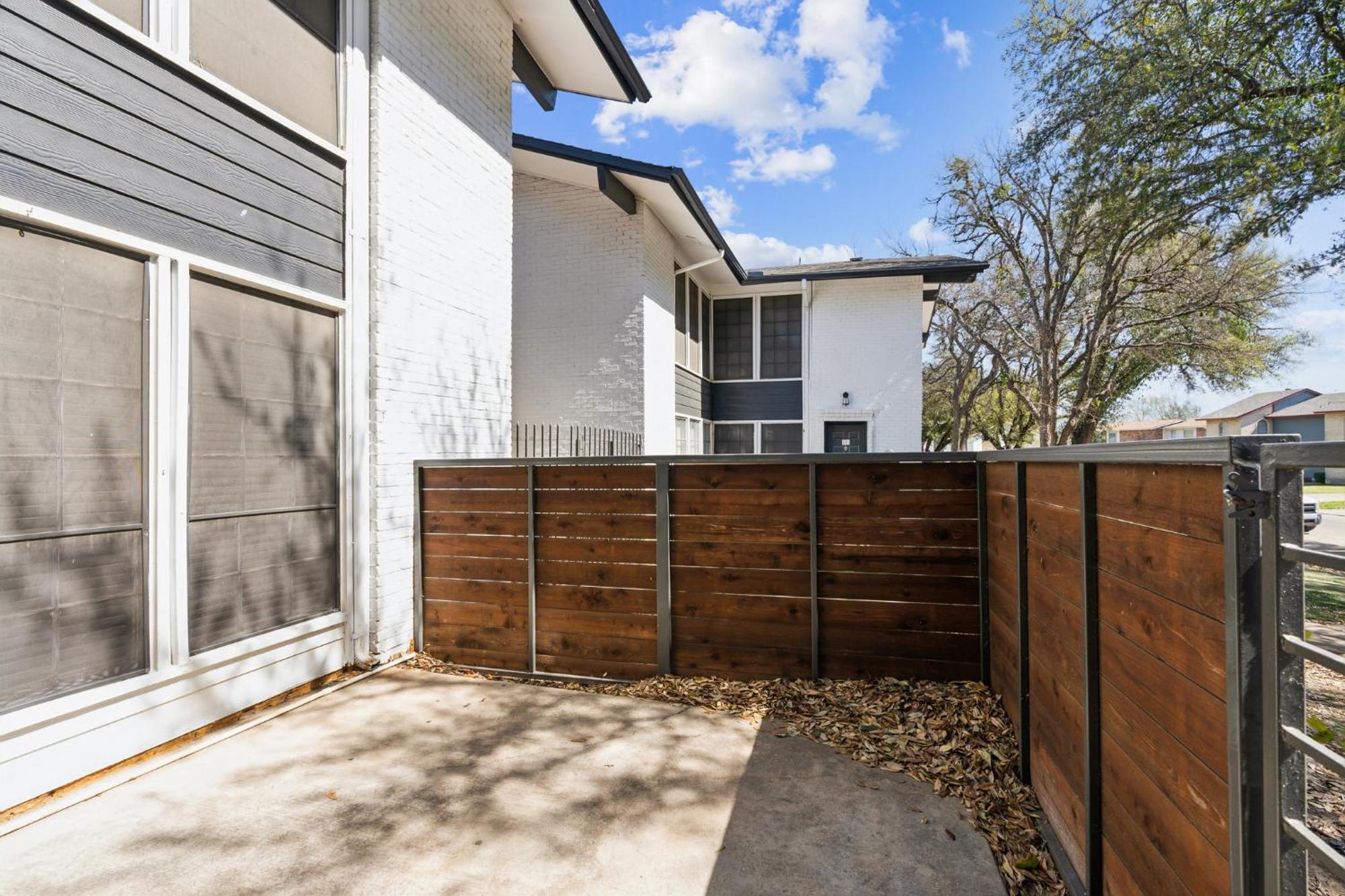 Stratton 309-g I Spacious 2 Bed 15 Bath Apartment *