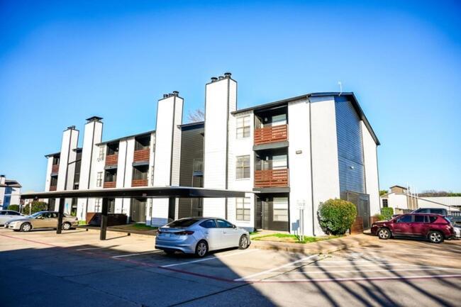 The Landry 174 Spacious And Cozy 2 Bedroom 2bth