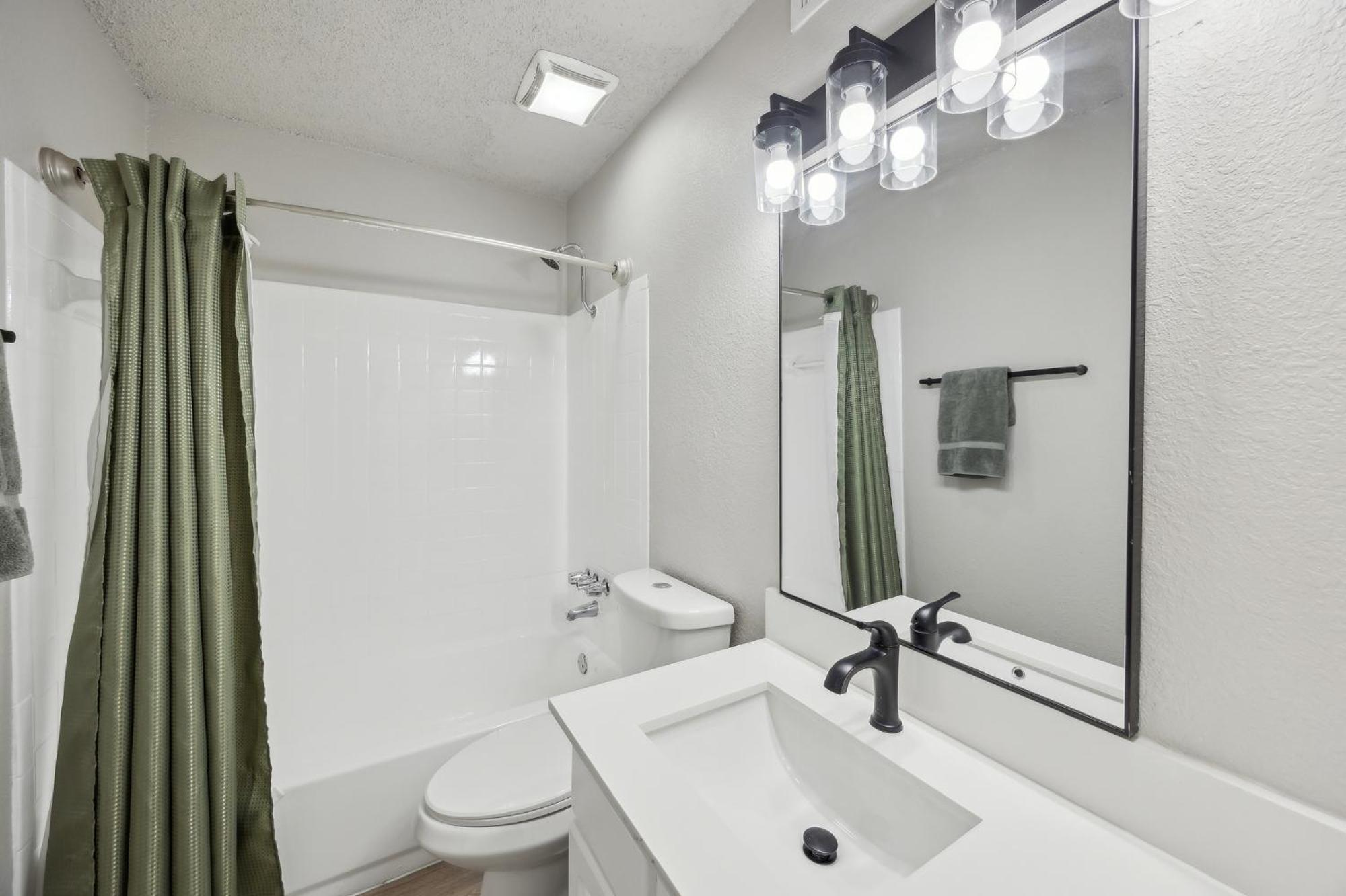 Apartment The Landry 174 Spacious And Cozy 2 Bedroom 2bth
