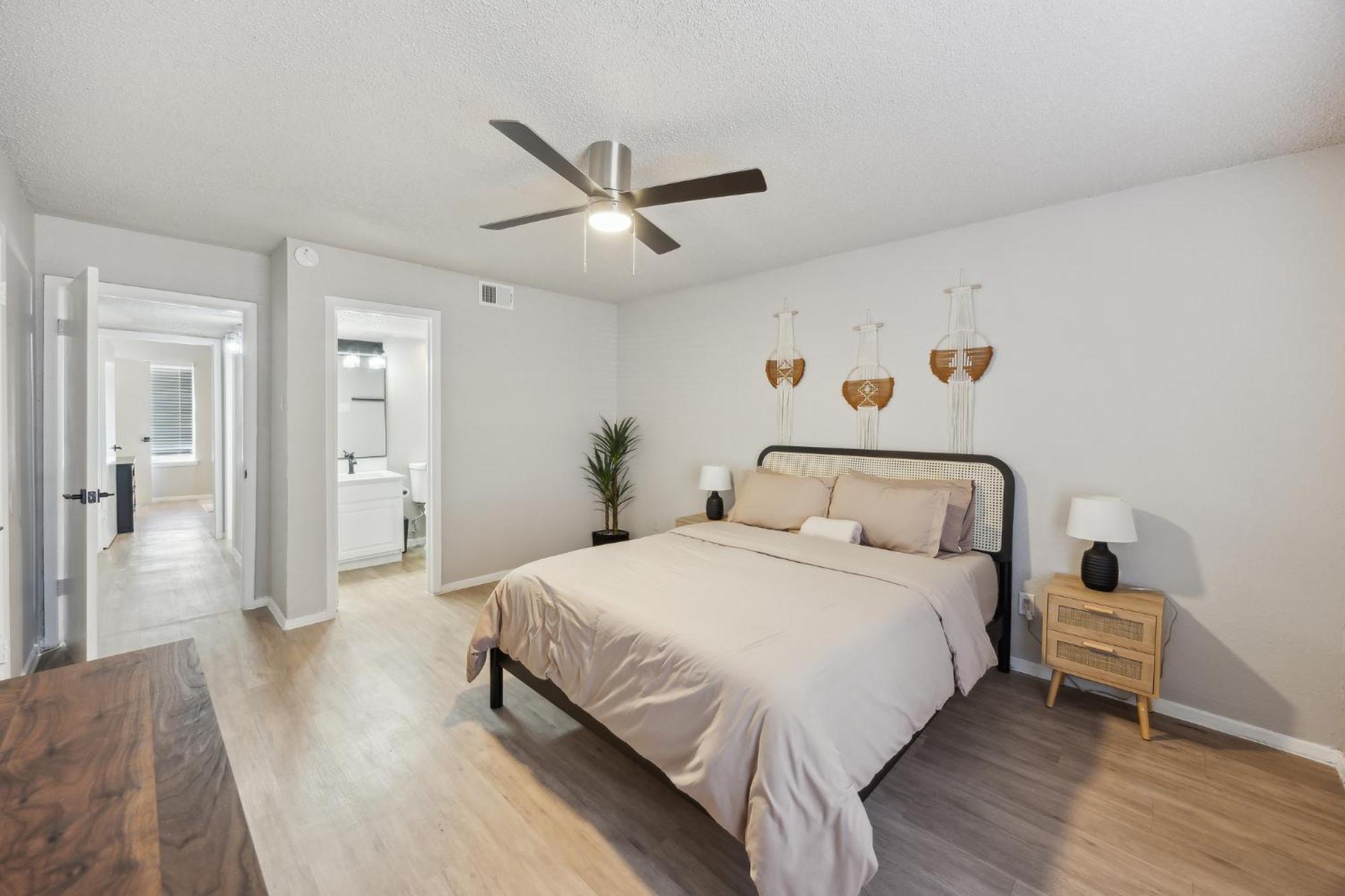 Apartment The Landry 174 Spacious And Cozy 2 Bedroom 2bth *