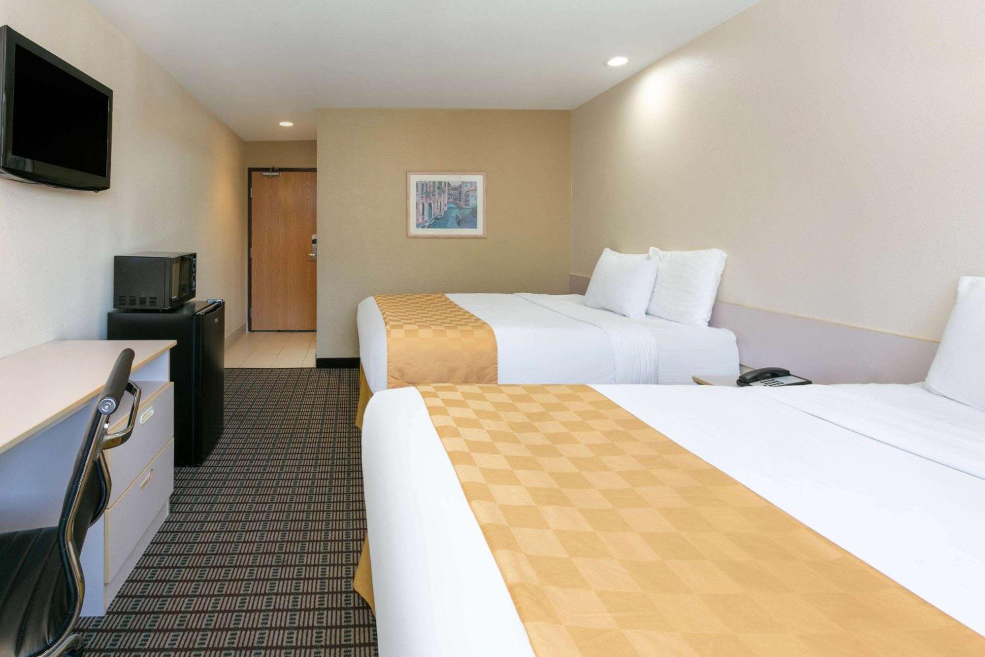 Travelodge By Wyndham Arlington/dallas Area 2* Arlington