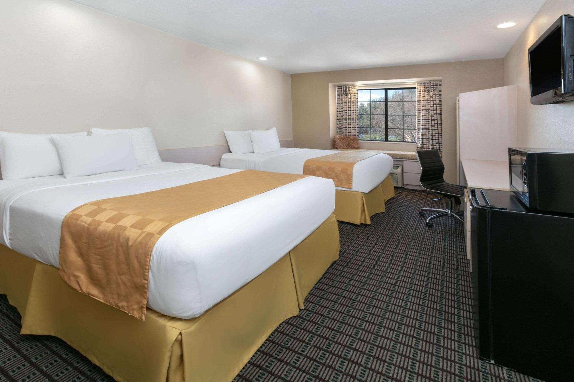 Hotel Travelodge By Wyndham Arlington/dallas Area 2*