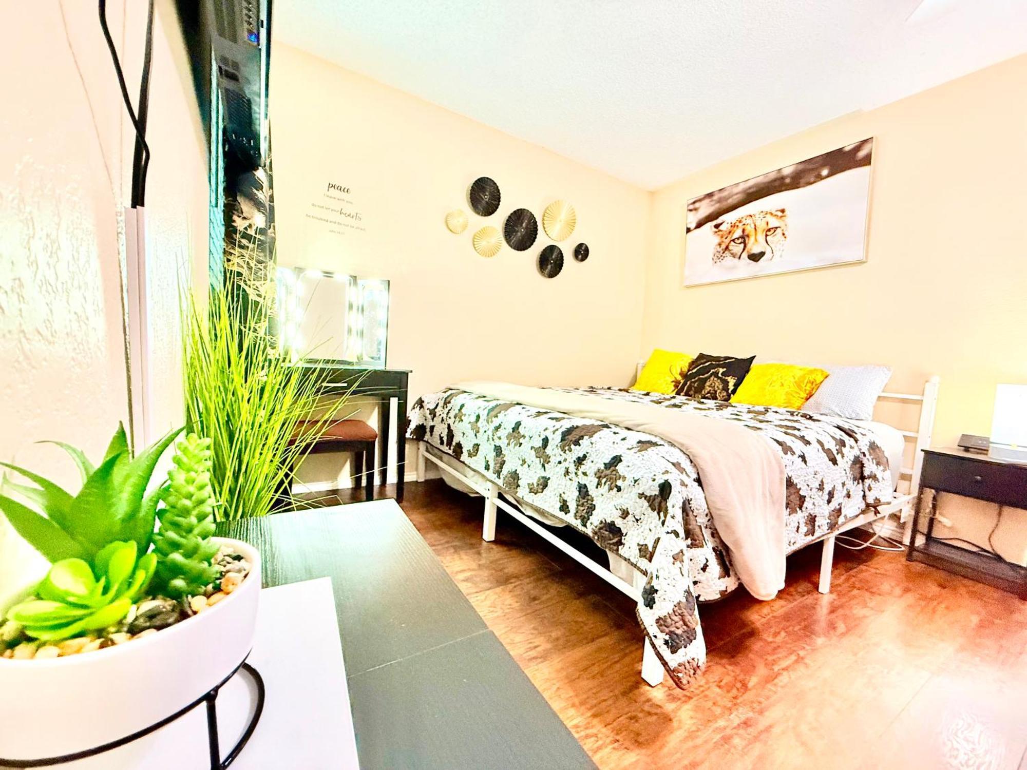 1 Story Funhome With Games, Smart Tv, Near At&t Stadium, Globe Life, Six Flags, Dfw Airport Holiday home *