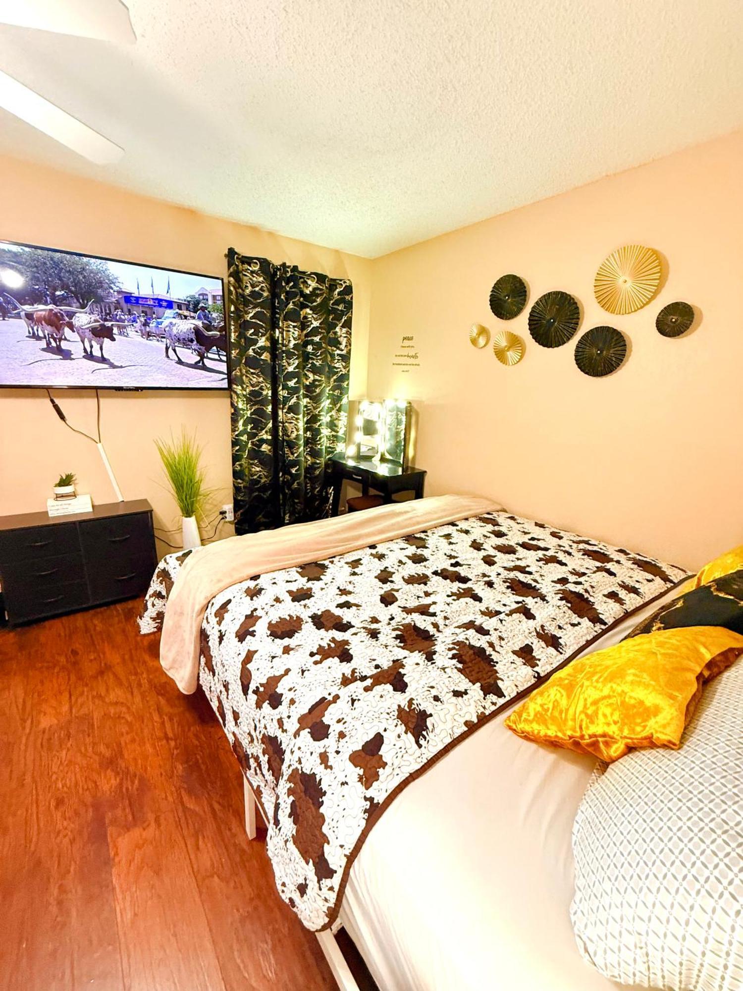 1 Story Funhome With Games, Smart Tv, Near At&t Stadium, Globe Life, Six Flags, Dfw Airport Holiday home