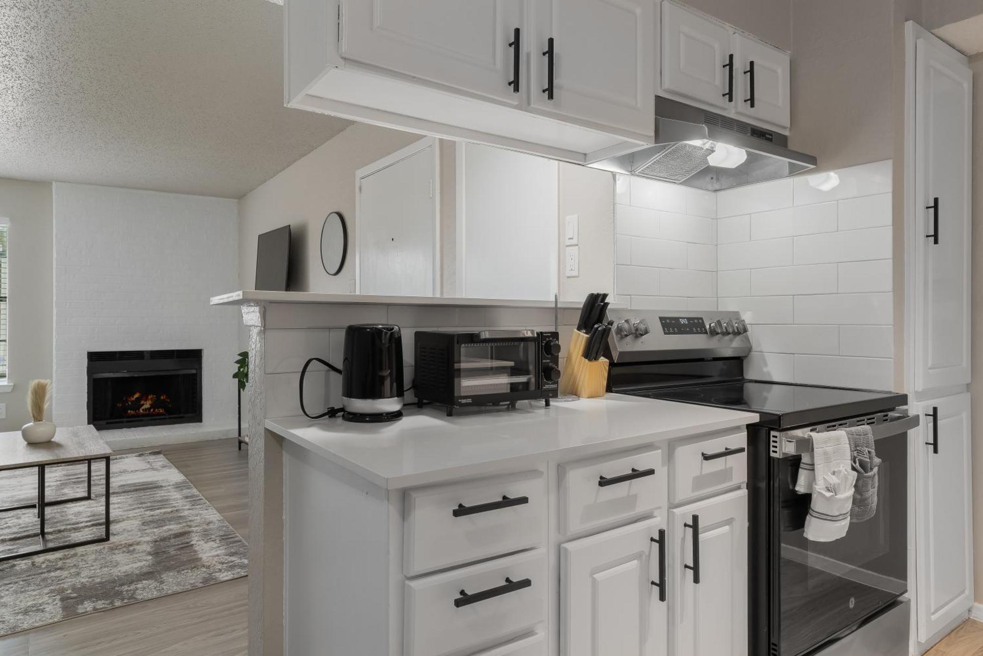 The Landry 257 Spacious And Cozy 1 Bedroom 1bth *