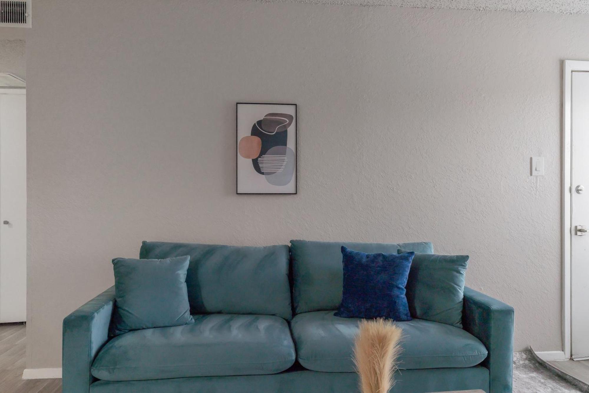The Landry 257 Spacious And Cozy 1 Bedroom 1bth Apartment *