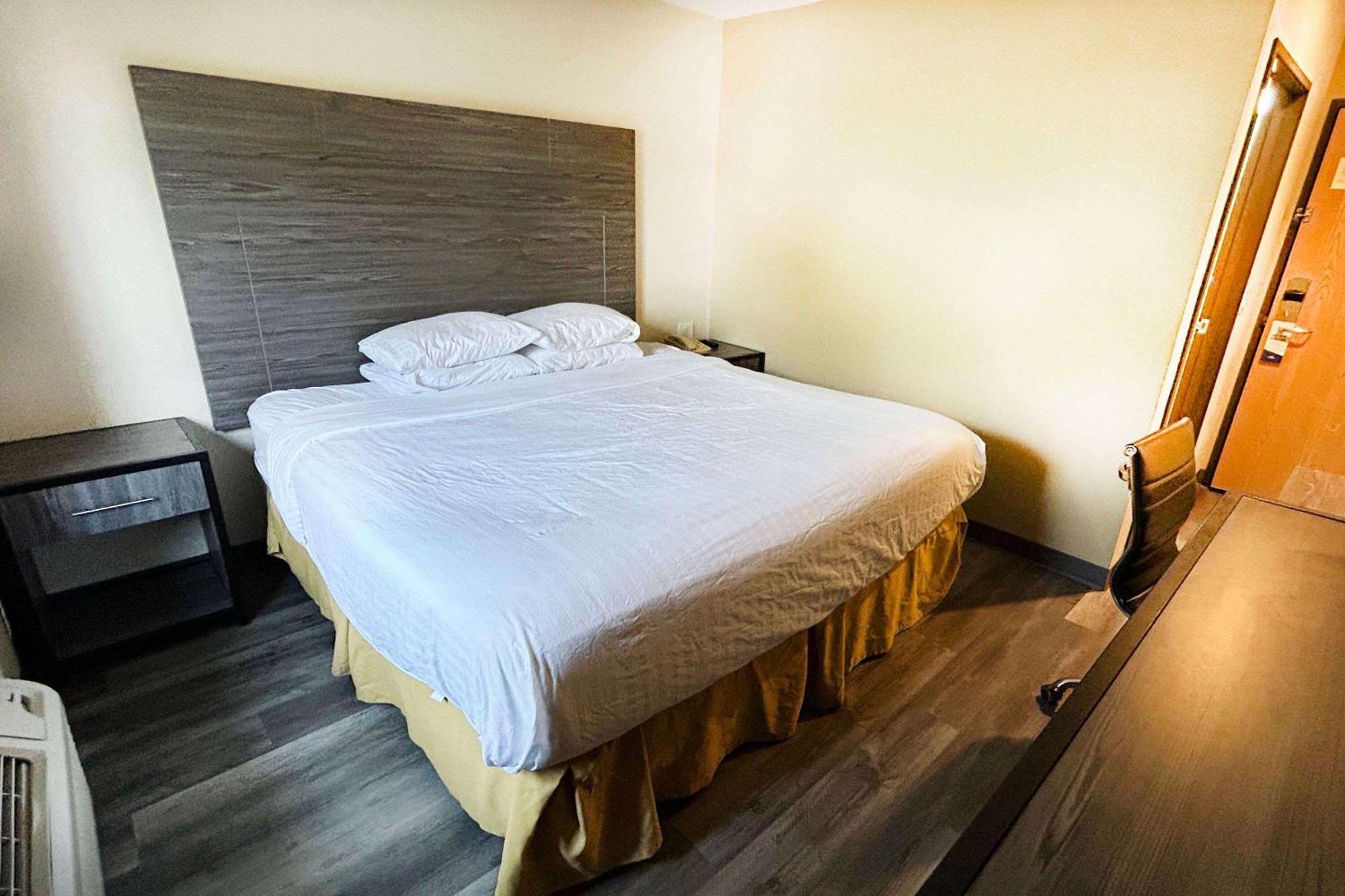 Travelodge By Wyndham Arlington/dallas Area 2*