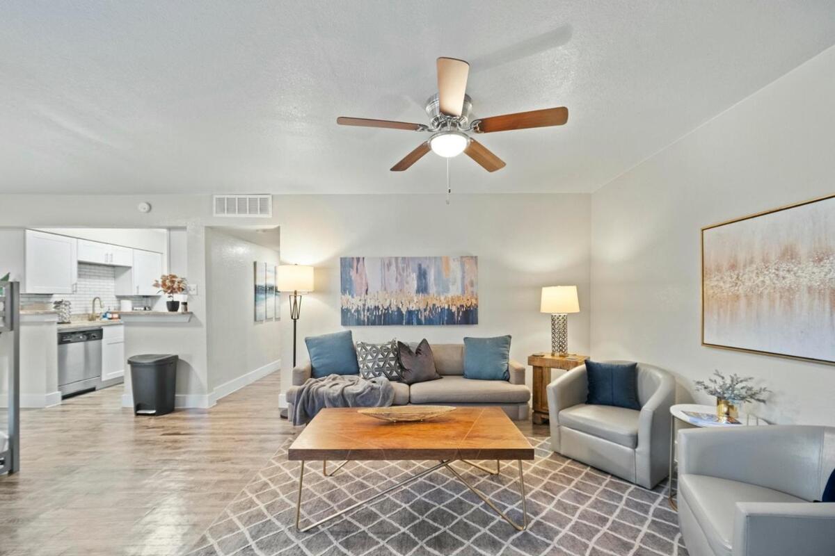 Two In The Heart Of Arlington! Apartment *