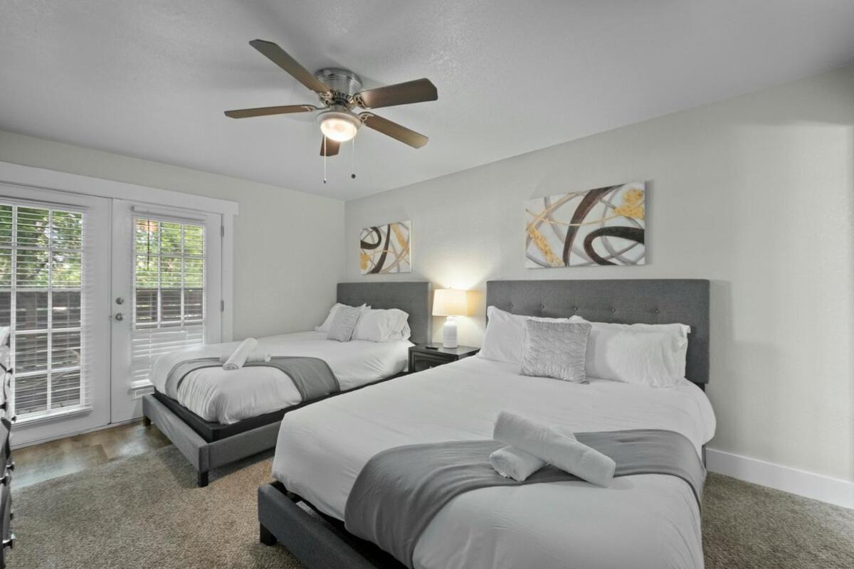 Two In The Heart Of Arlington! Apartment Arlington