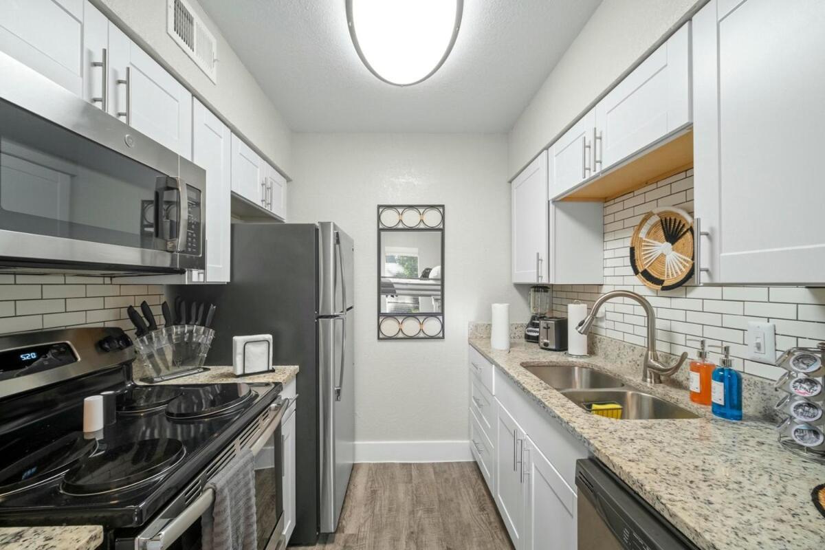 Two In The Heart Of Arlington! Apartment