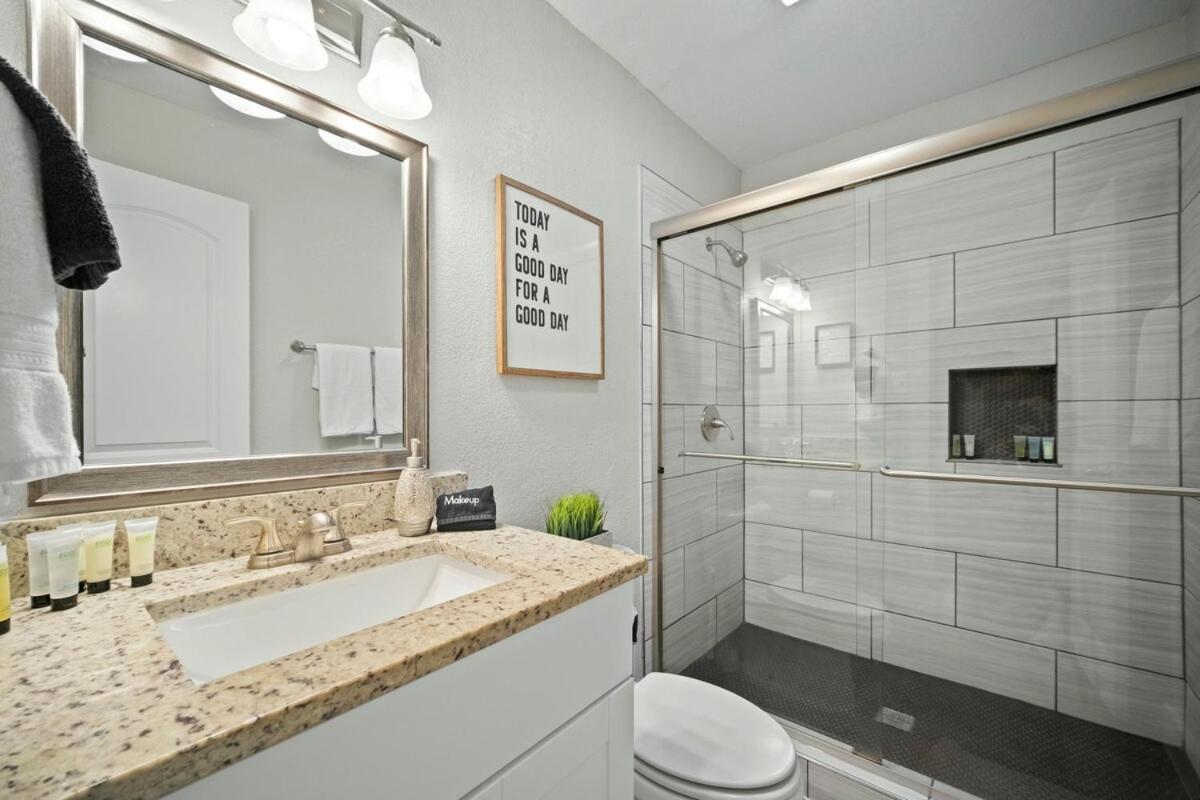 Two In The Heart Of Arlington! Apartment *