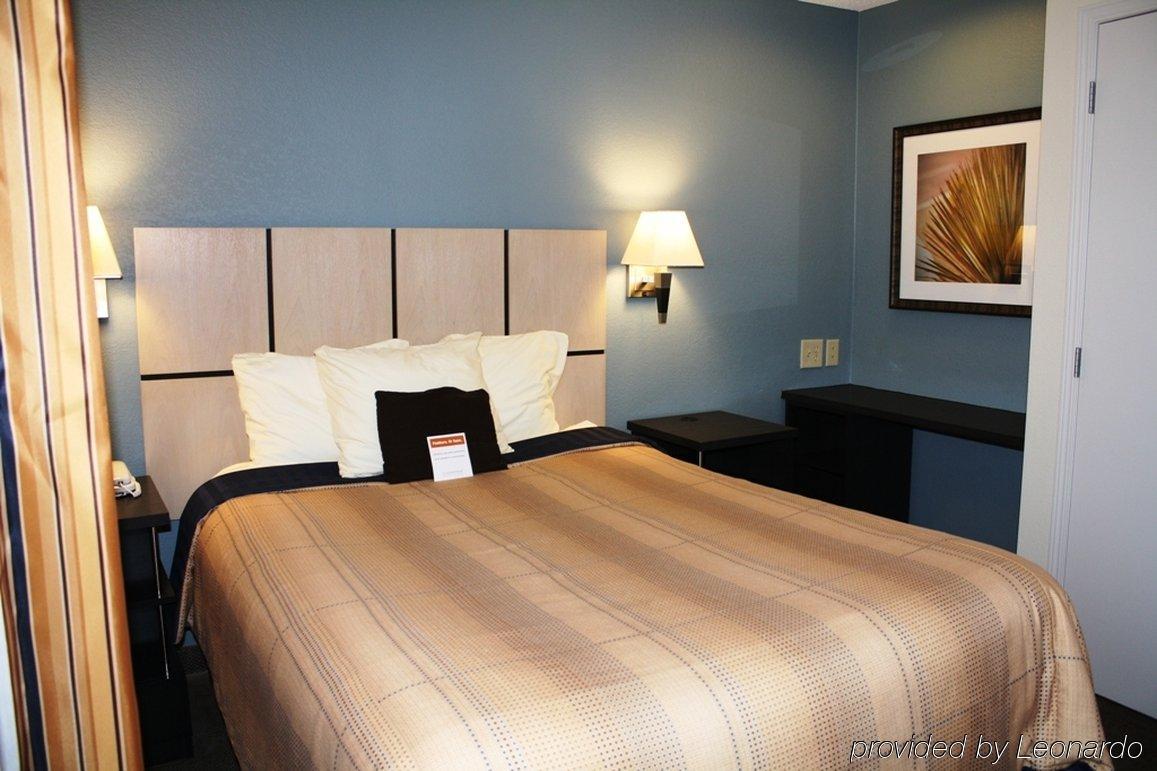 Sonesta Simply Hotel 3*