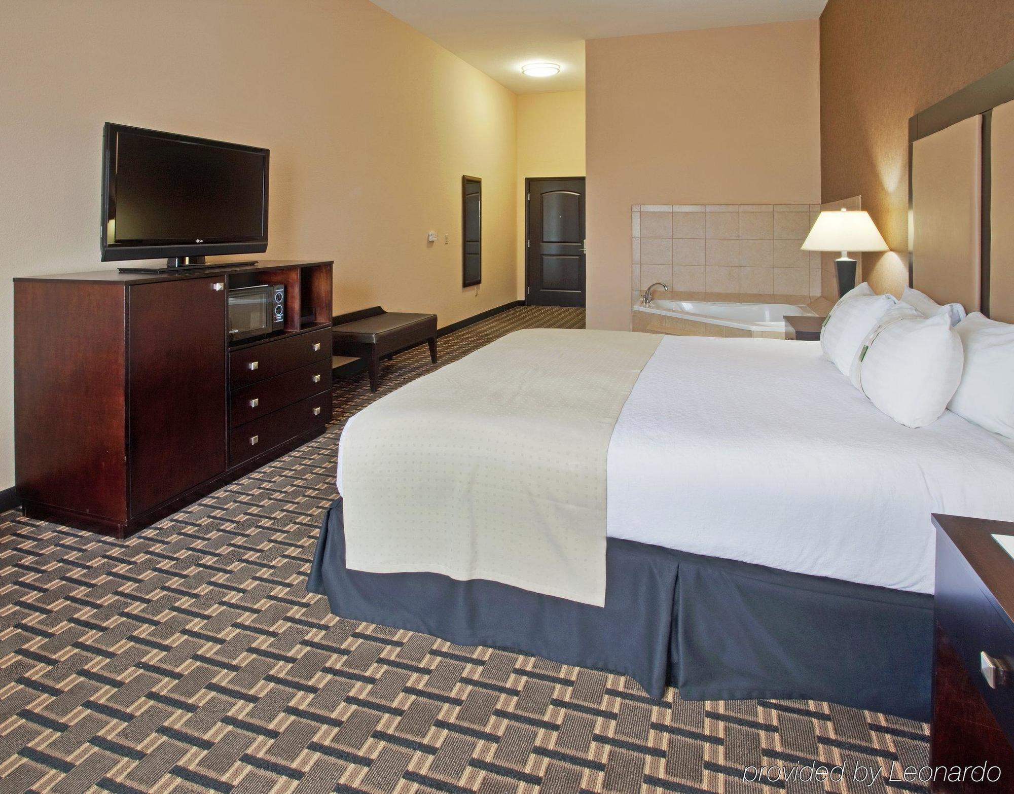 Northeast By Ihg Hotel 3*