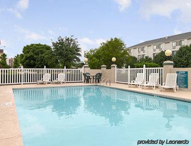Baymont By Wyndham At Six Flags Dr Hotel
