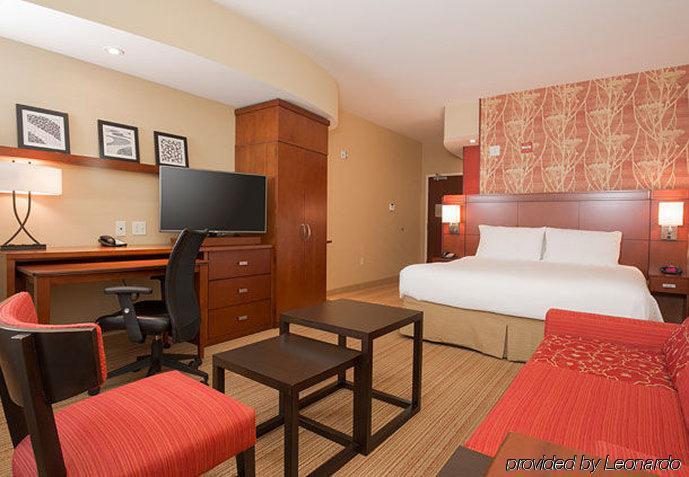 Courtyard By Marriott Dallas South Arlington