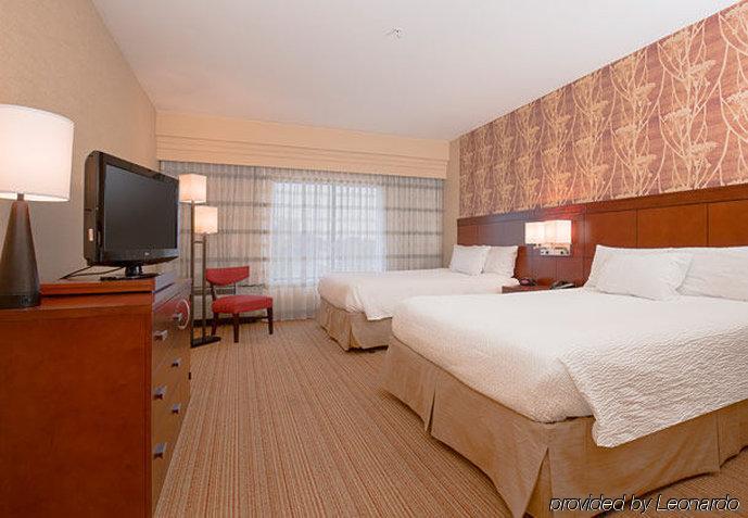 Courtyard By Marriott Dallas South 3*