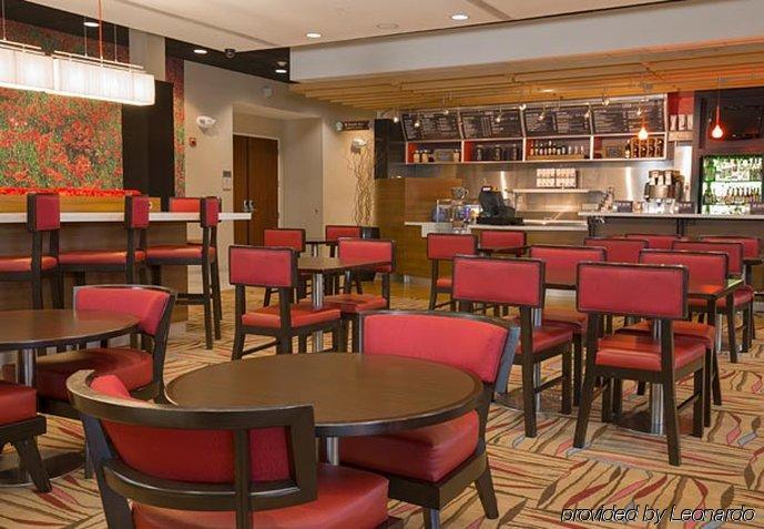 Courtyard By Marriott Dallas South Hotel 3*